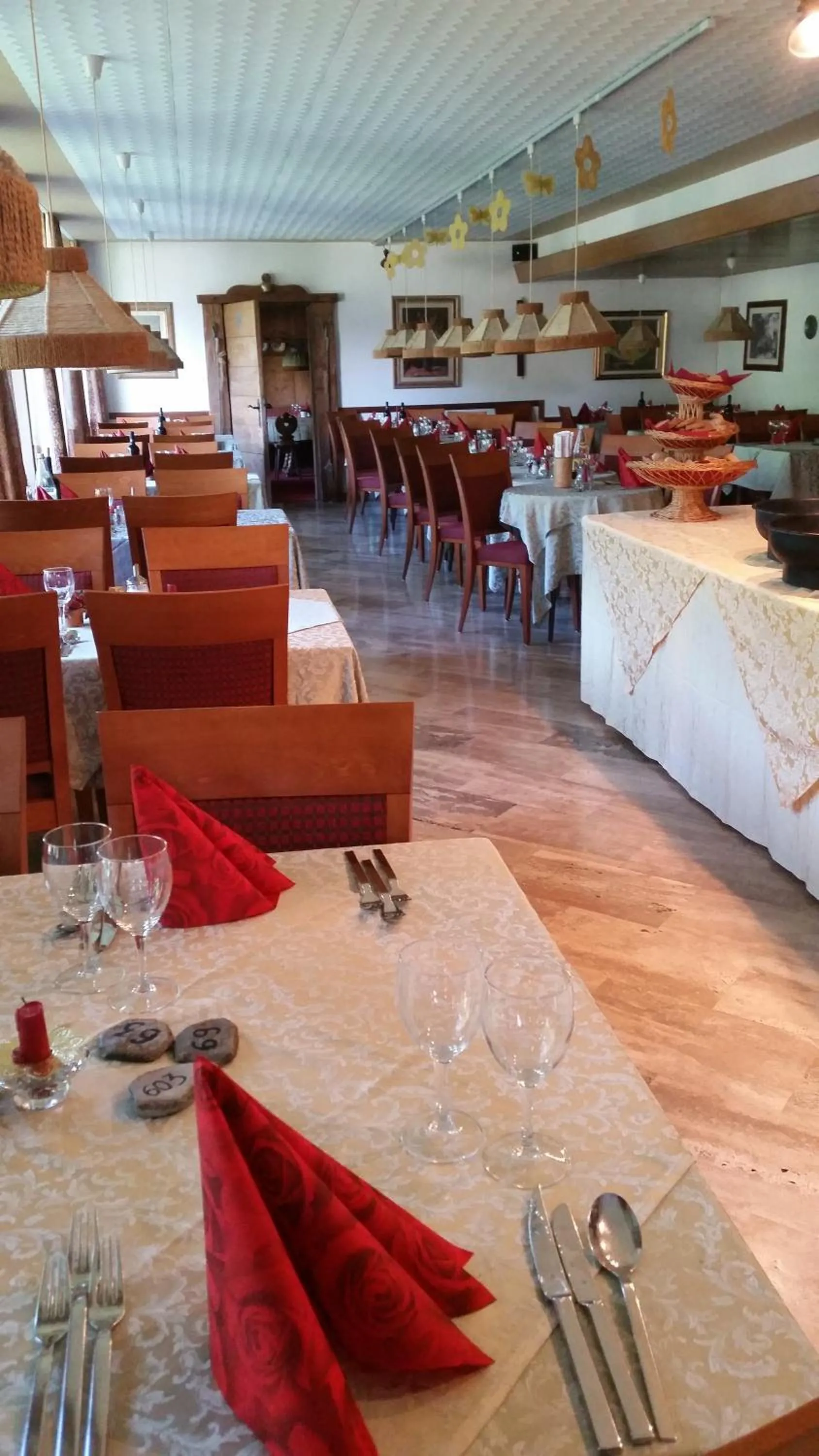 Restaurant/places to eat in Hotel Villa Emilia