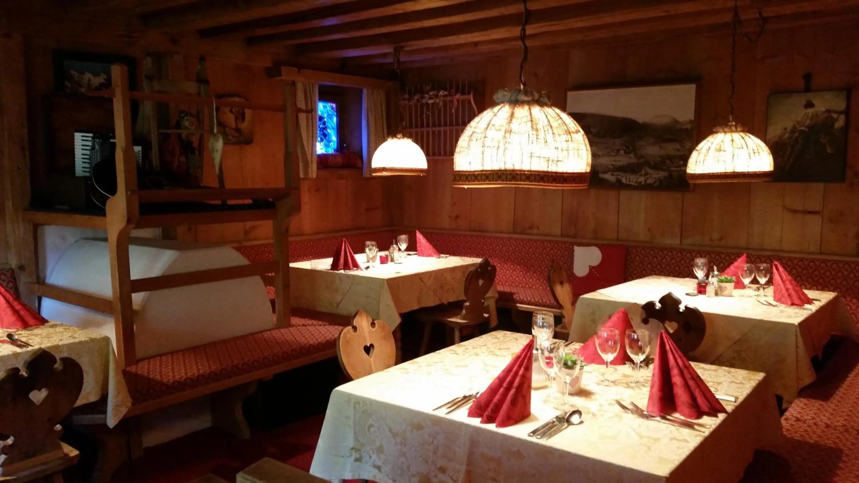 Dining area in Hotel Villa Emilia