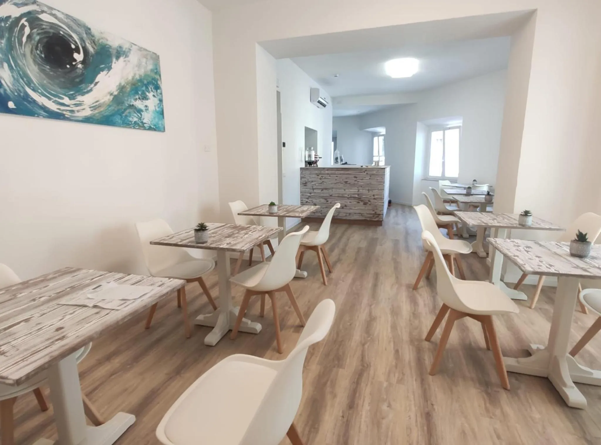 Breakfast in Hotel Week End