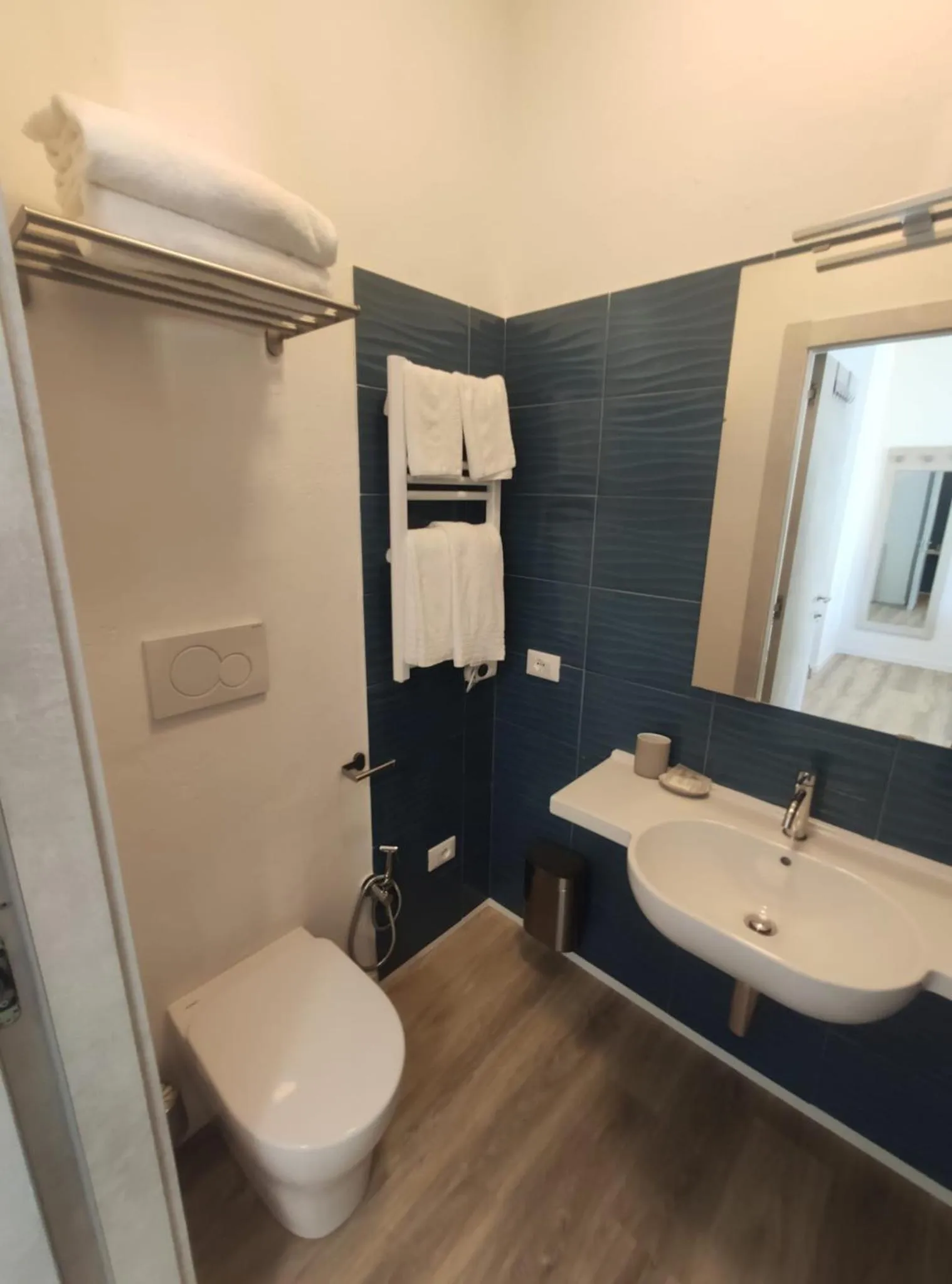 Toilet in Hotel Week End