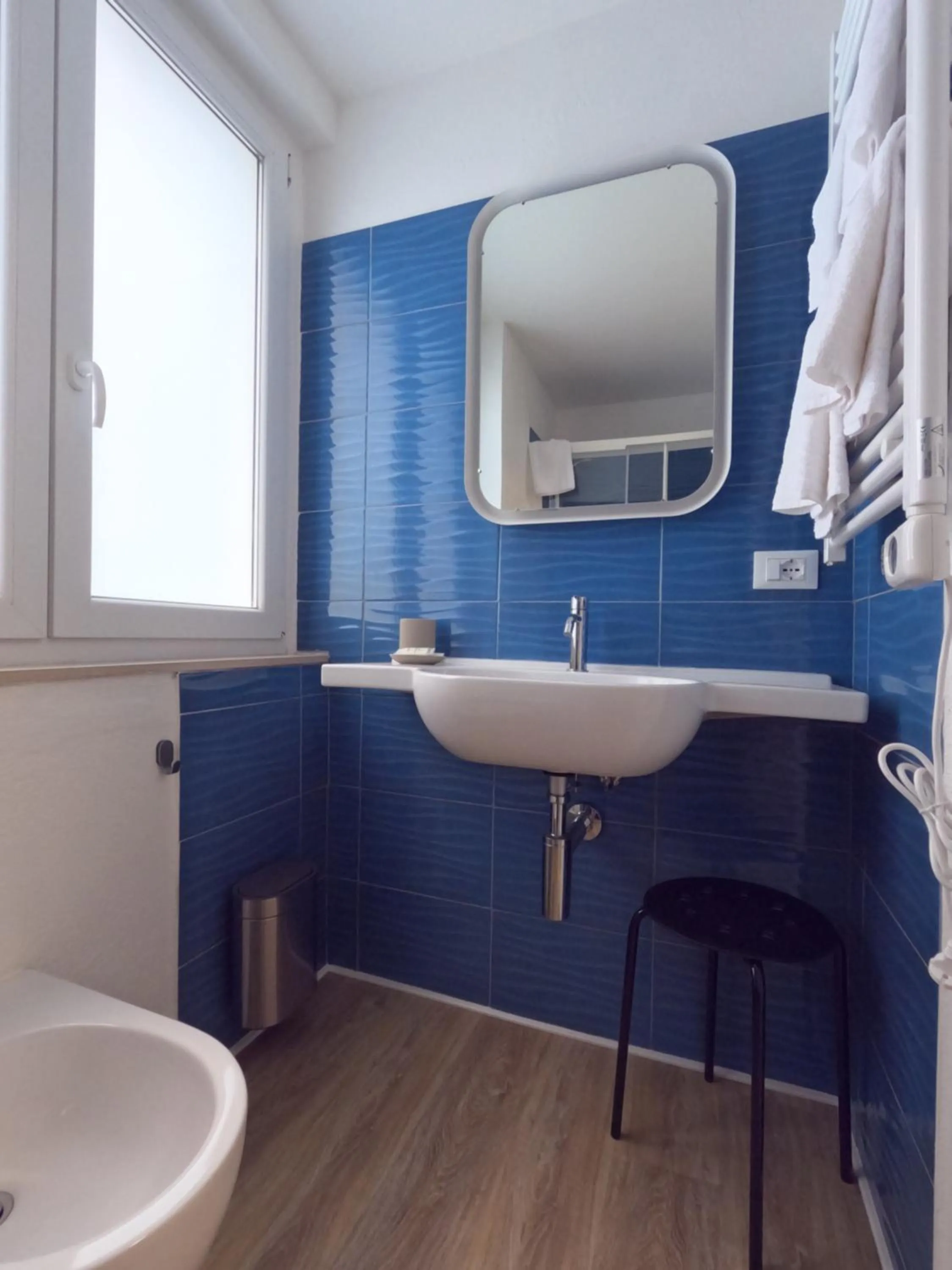 Bathroom in Hotel Week End