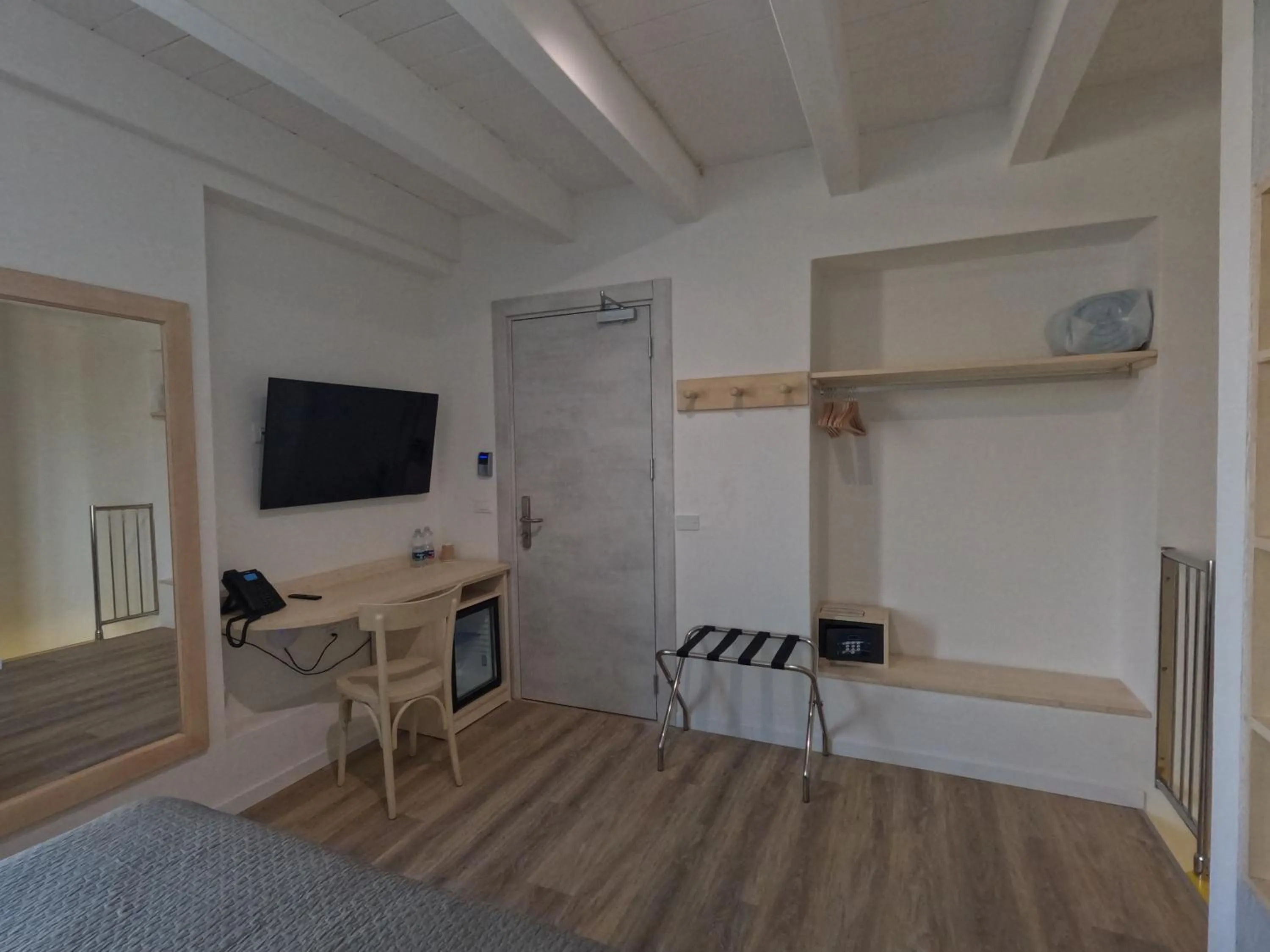 Photo of the whole room in Hotel Week End