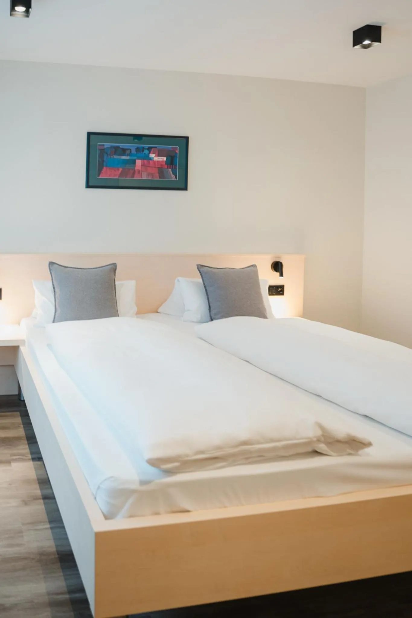 Bedroom, Bed in Hotel Restaurant Tychon AG