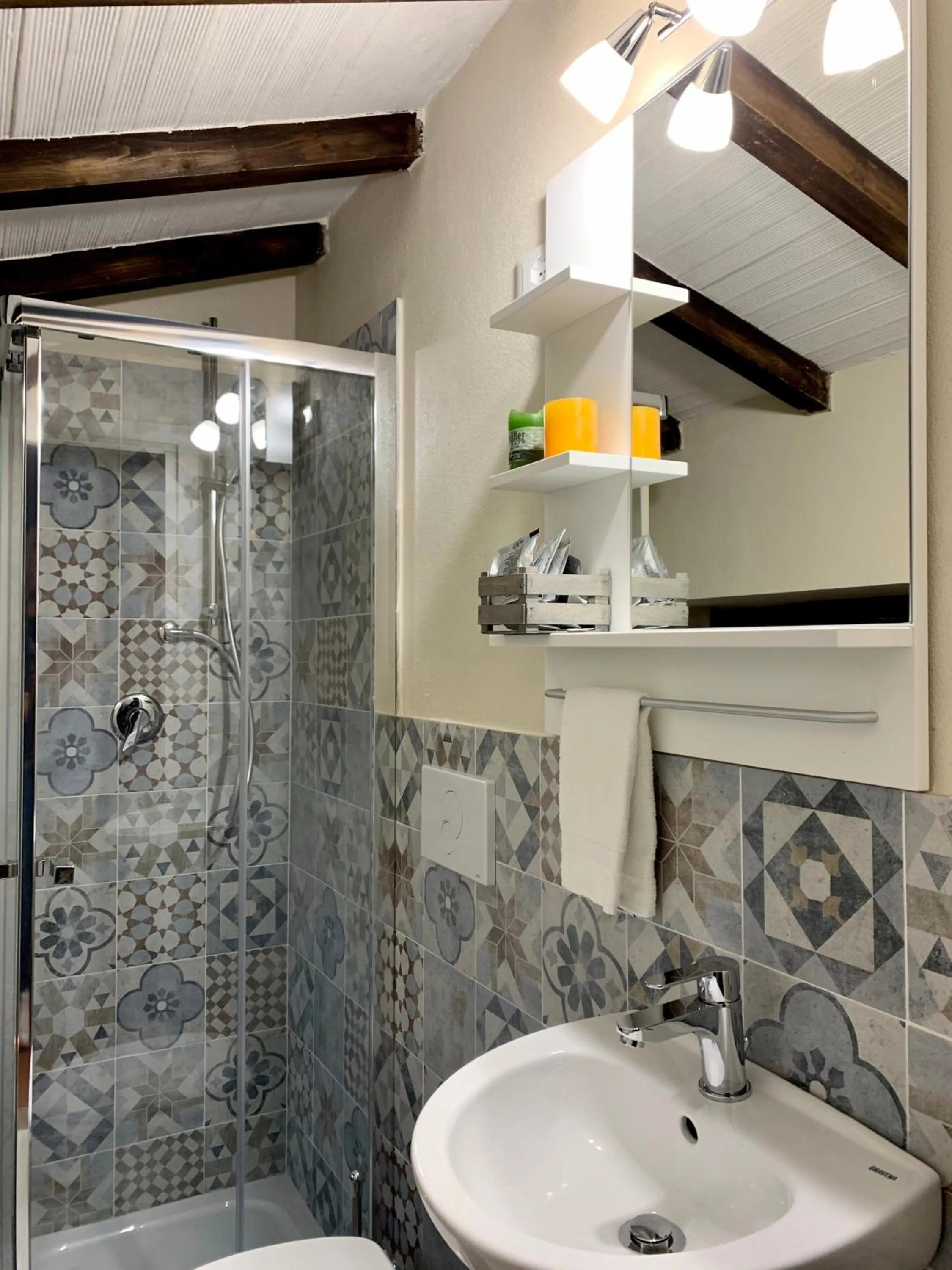 Bathroom in Villa del lago