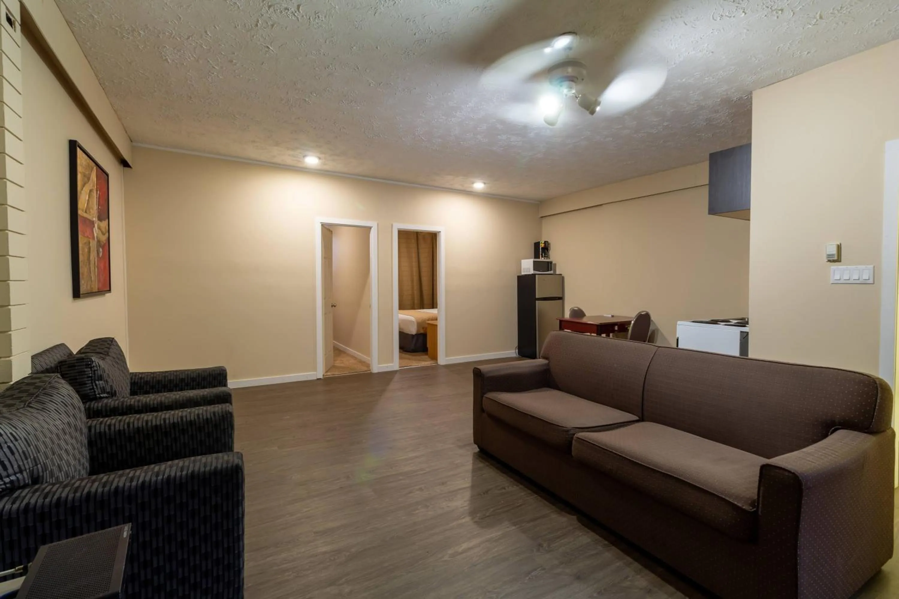 Seating Area in North Star Inn & Suites