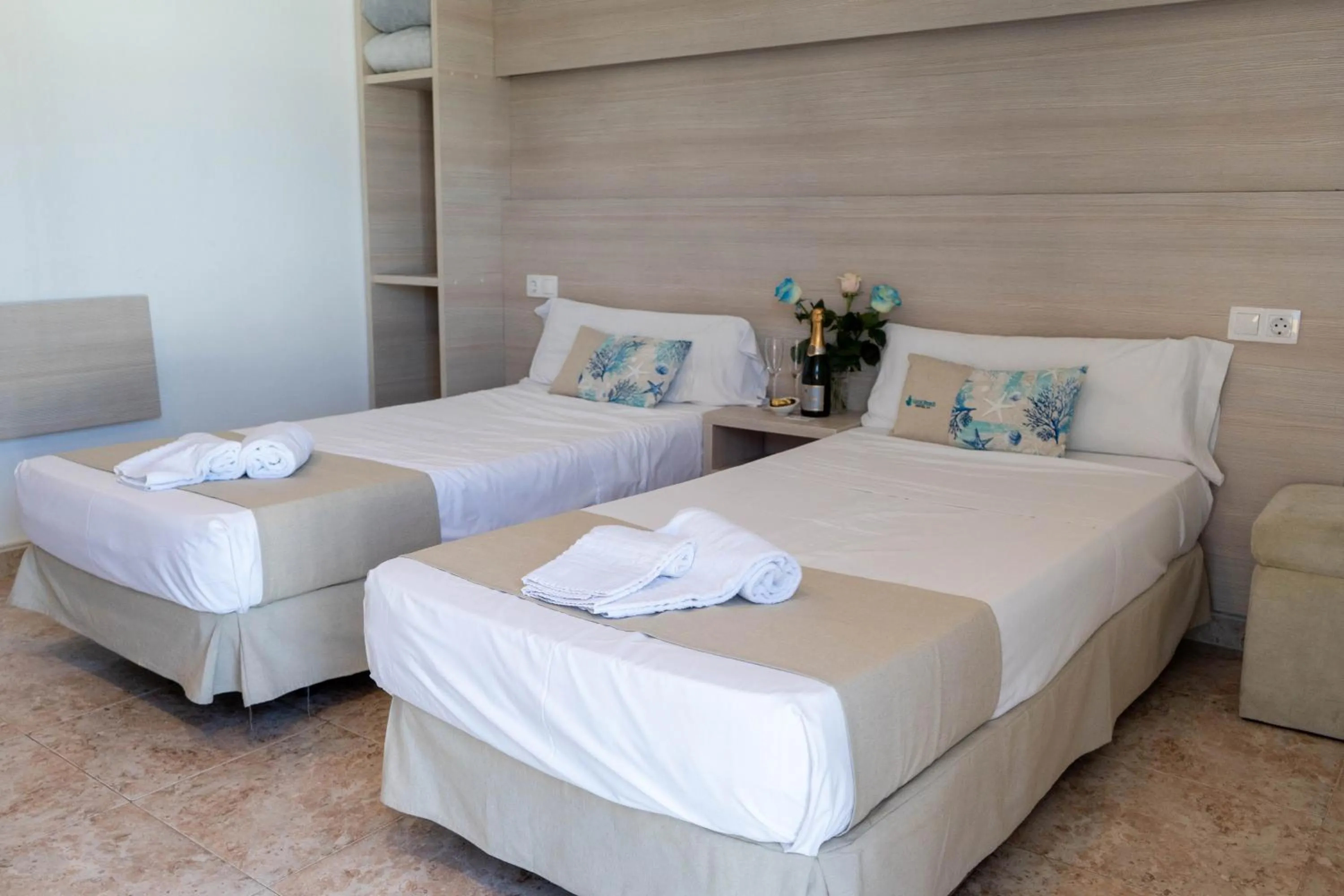 Bed in Coral beach house & food