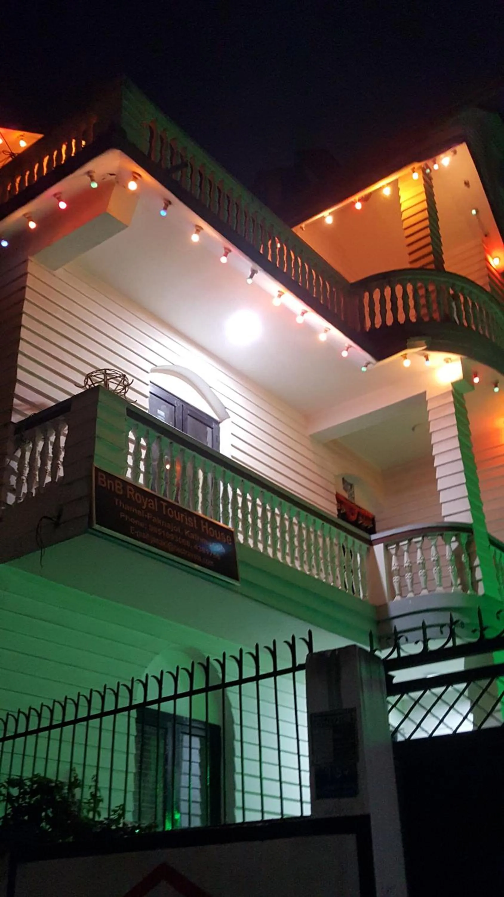 BnB Royal Tourist House