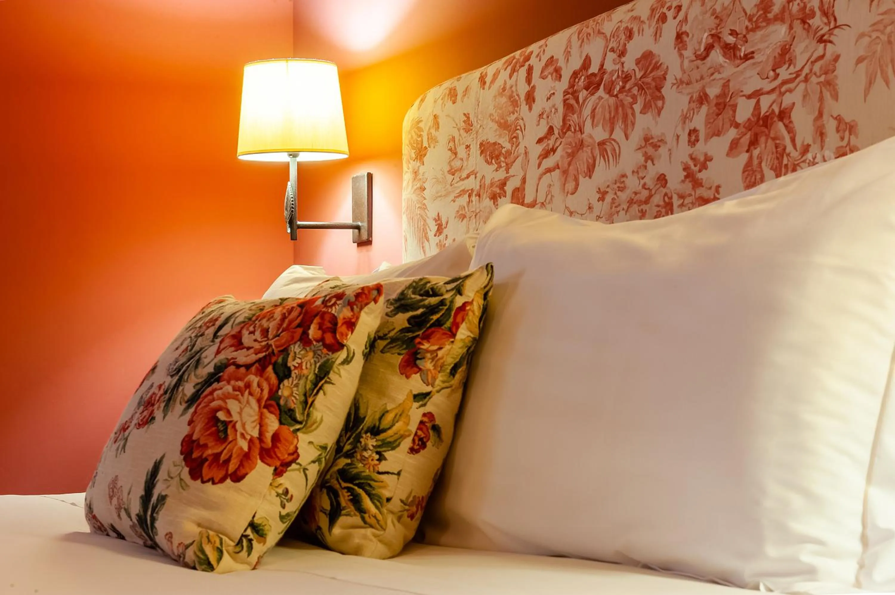 Decorative detail, Bed in Fiori e Frutti Hotel Agriresort Venezia Mestre