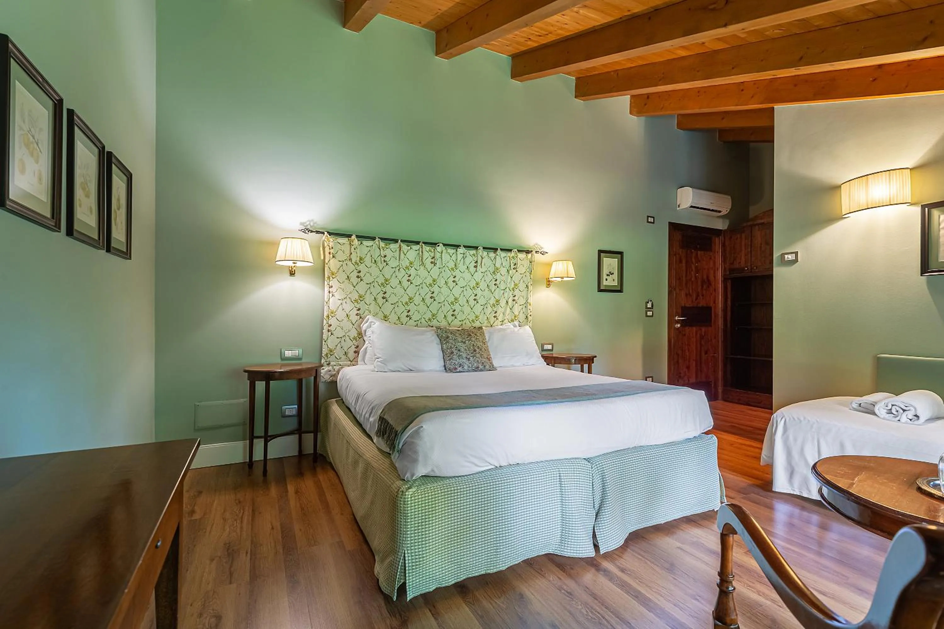 Photo of the whole room, Bed in Fiori e Frutti Hotel Agriresort Venezia Mestre