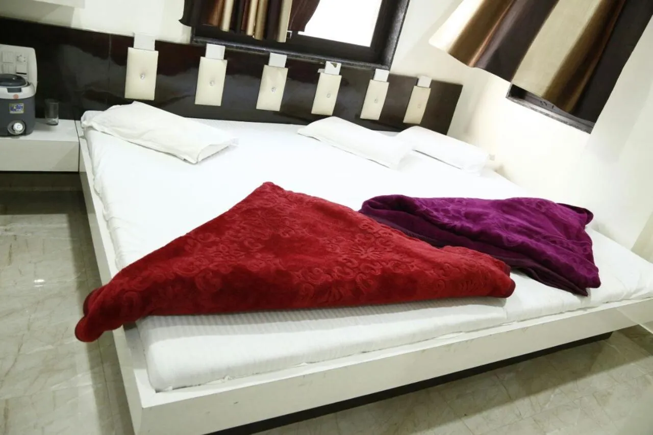 Hotel Arzoo Palace