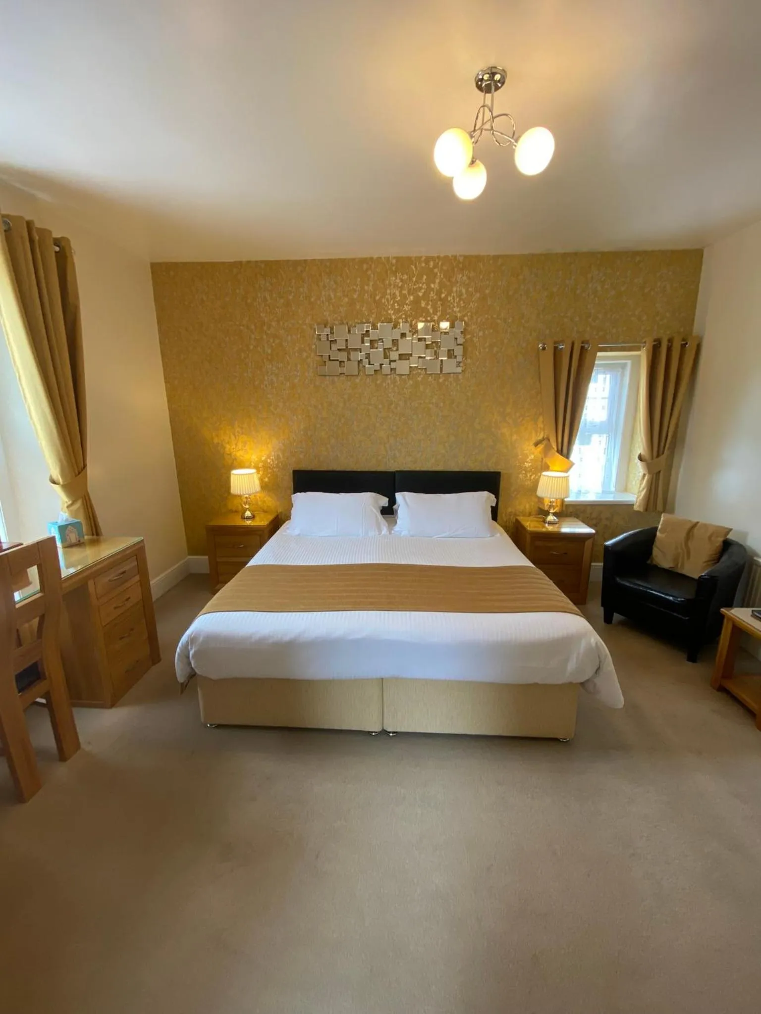 Bedroom, Bed in Paignton Court