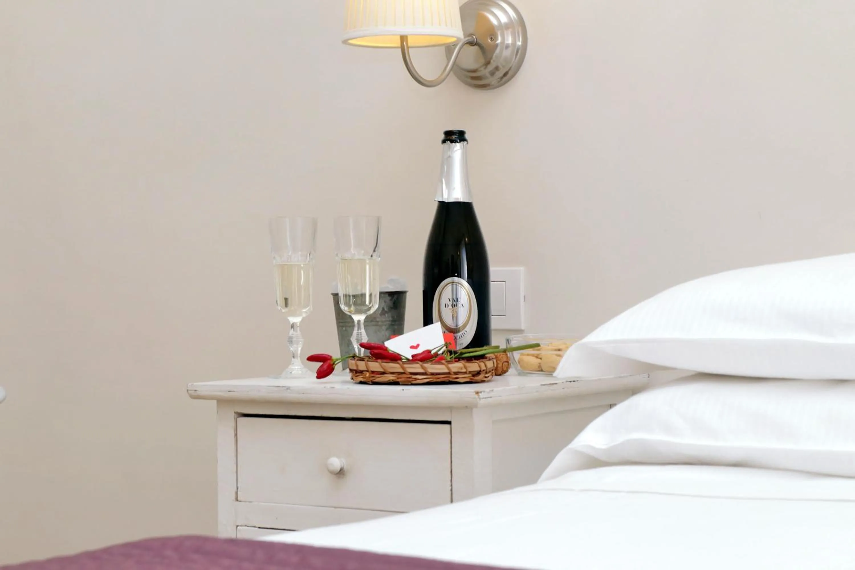 Decorative detail, Bed in Guest House Amaranto Romano