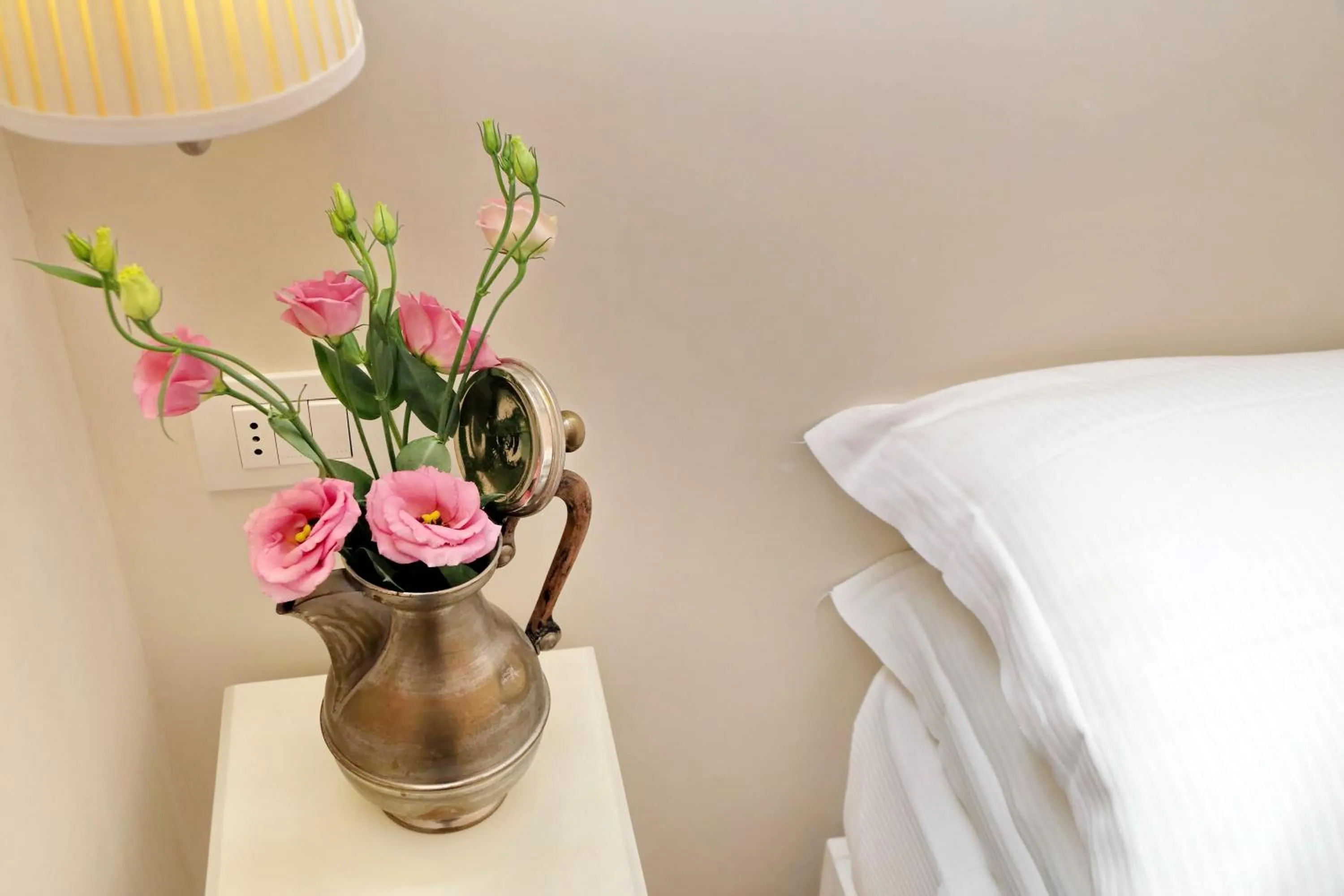 Decorative detail, Bed in Guest House Amaranto Romano