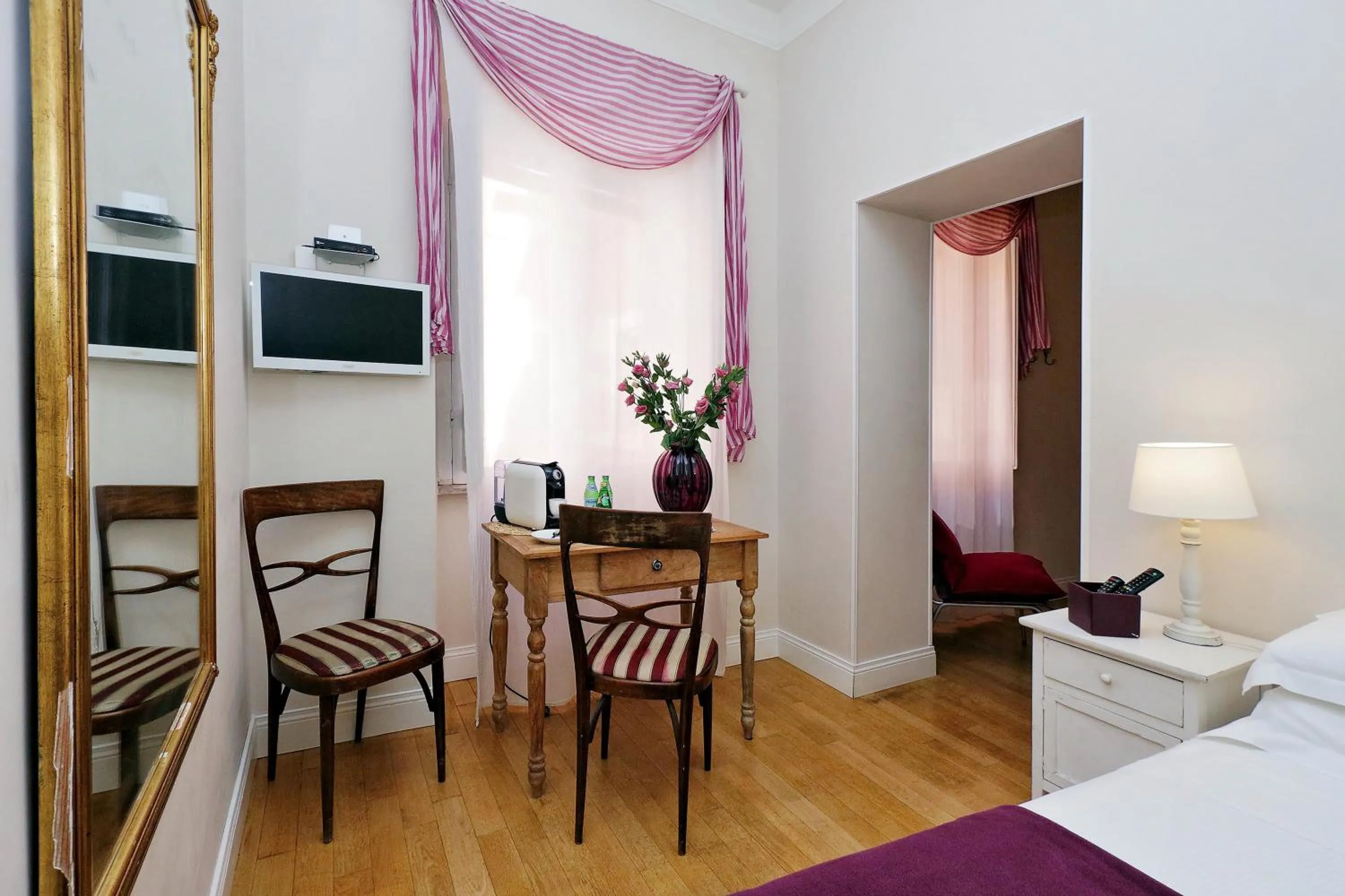 Photo of the whole room, Bed in Guest House Amaranto Romano