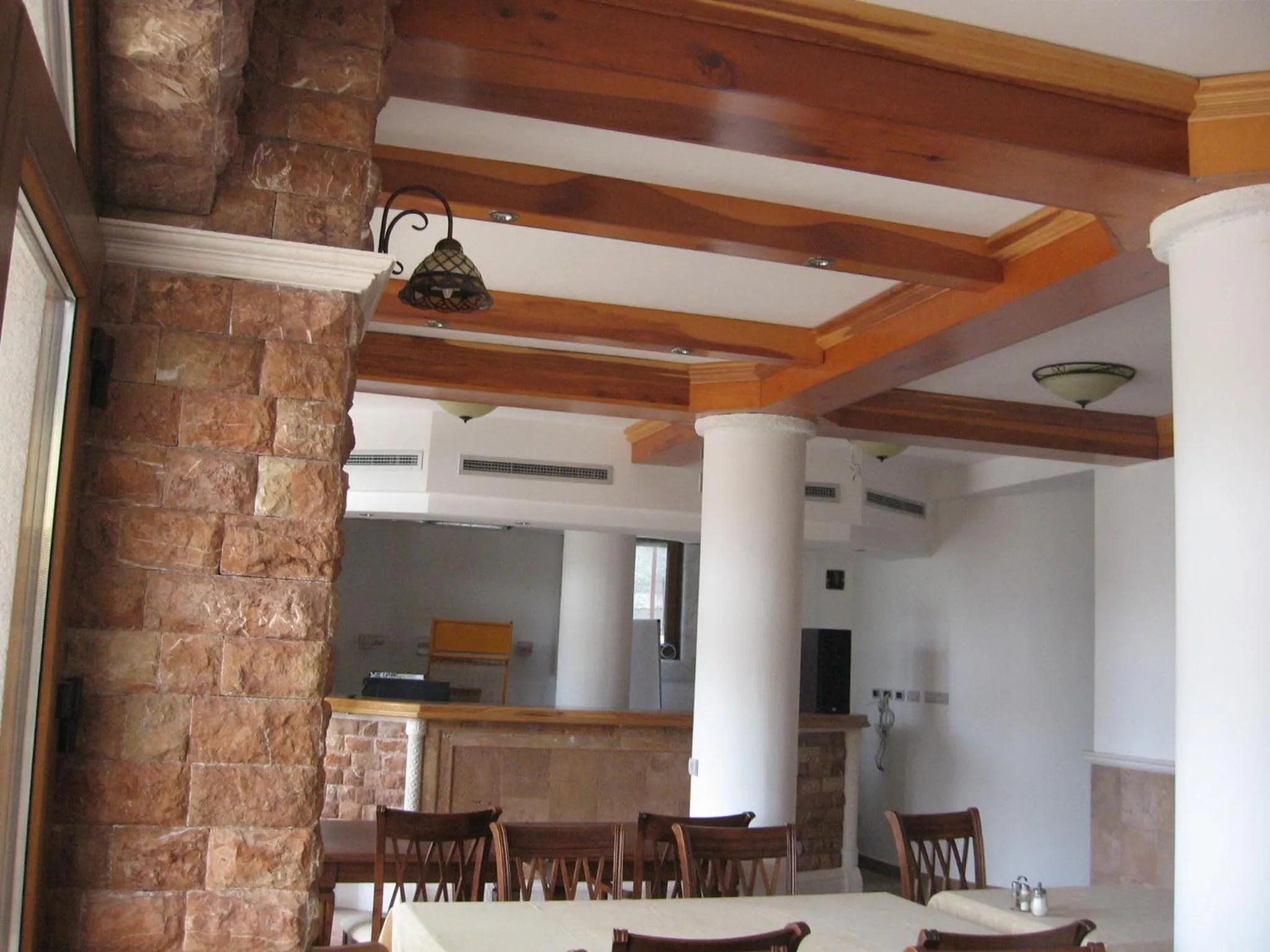 Restaurant/places to eat in Apartments and Rooms Levantin Inn