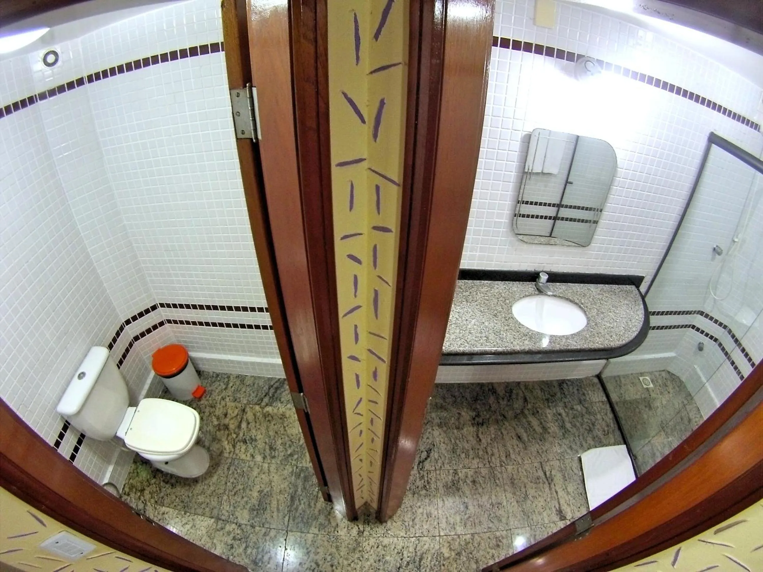 Shower in Hotel Riviera D Amazonia Belem Ananindeua