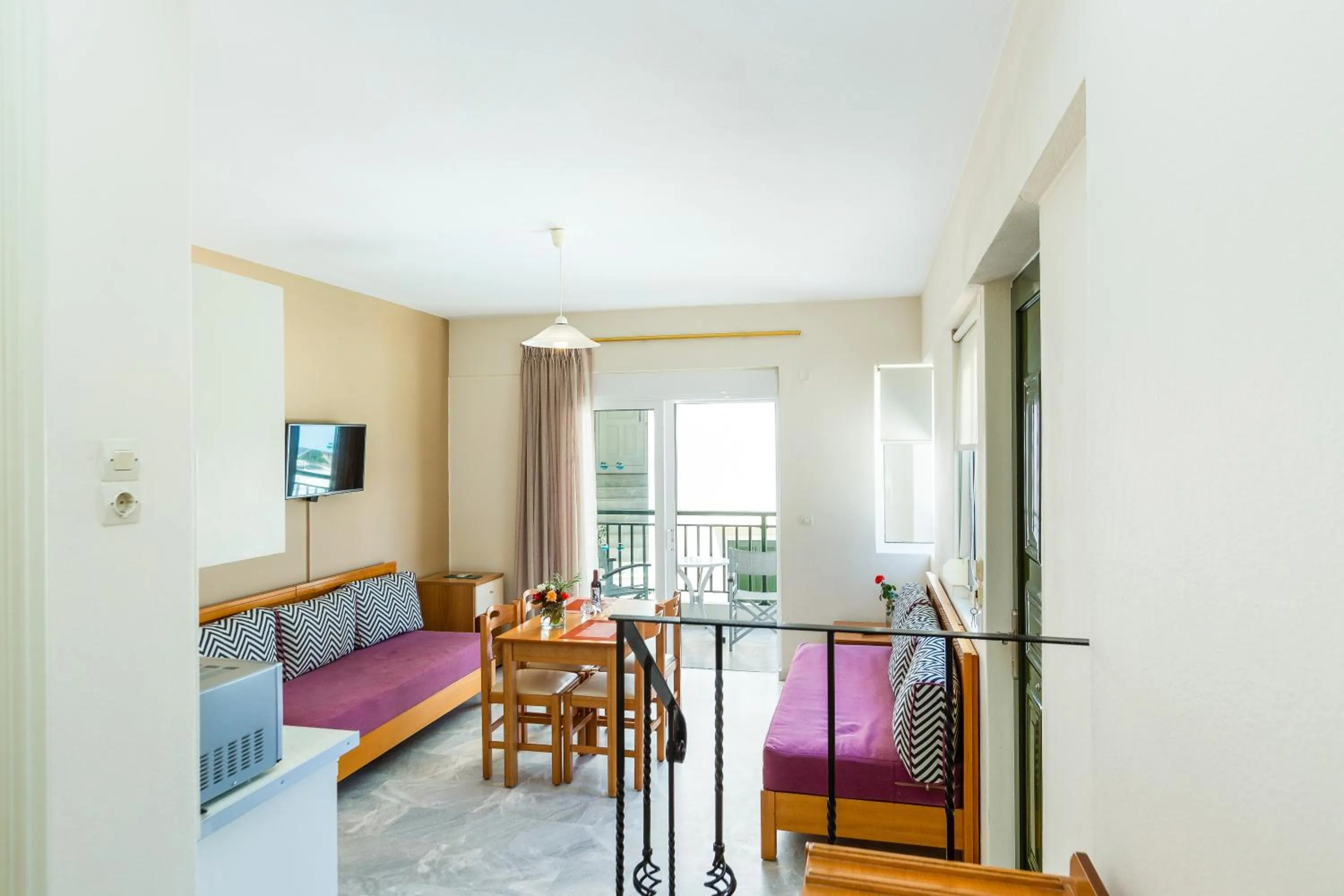 Dining area in Radamanthy's Hotel Apartments