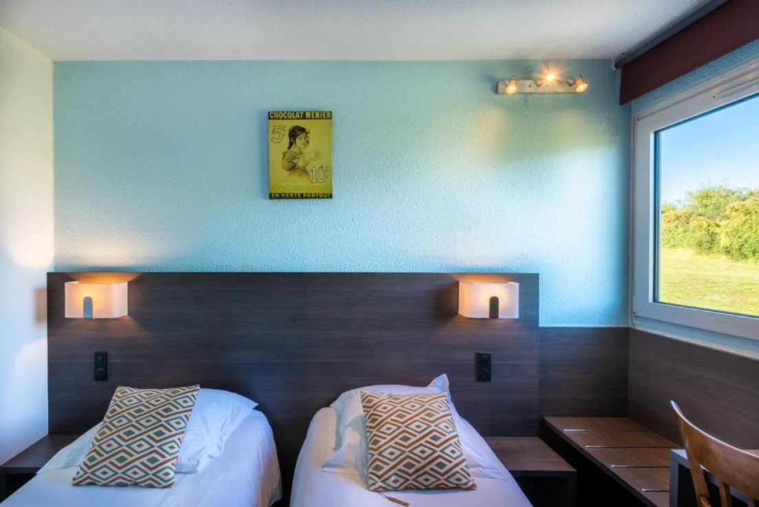 Bedroom, Bed in Les Orchidées , Hôtel & Restaurant