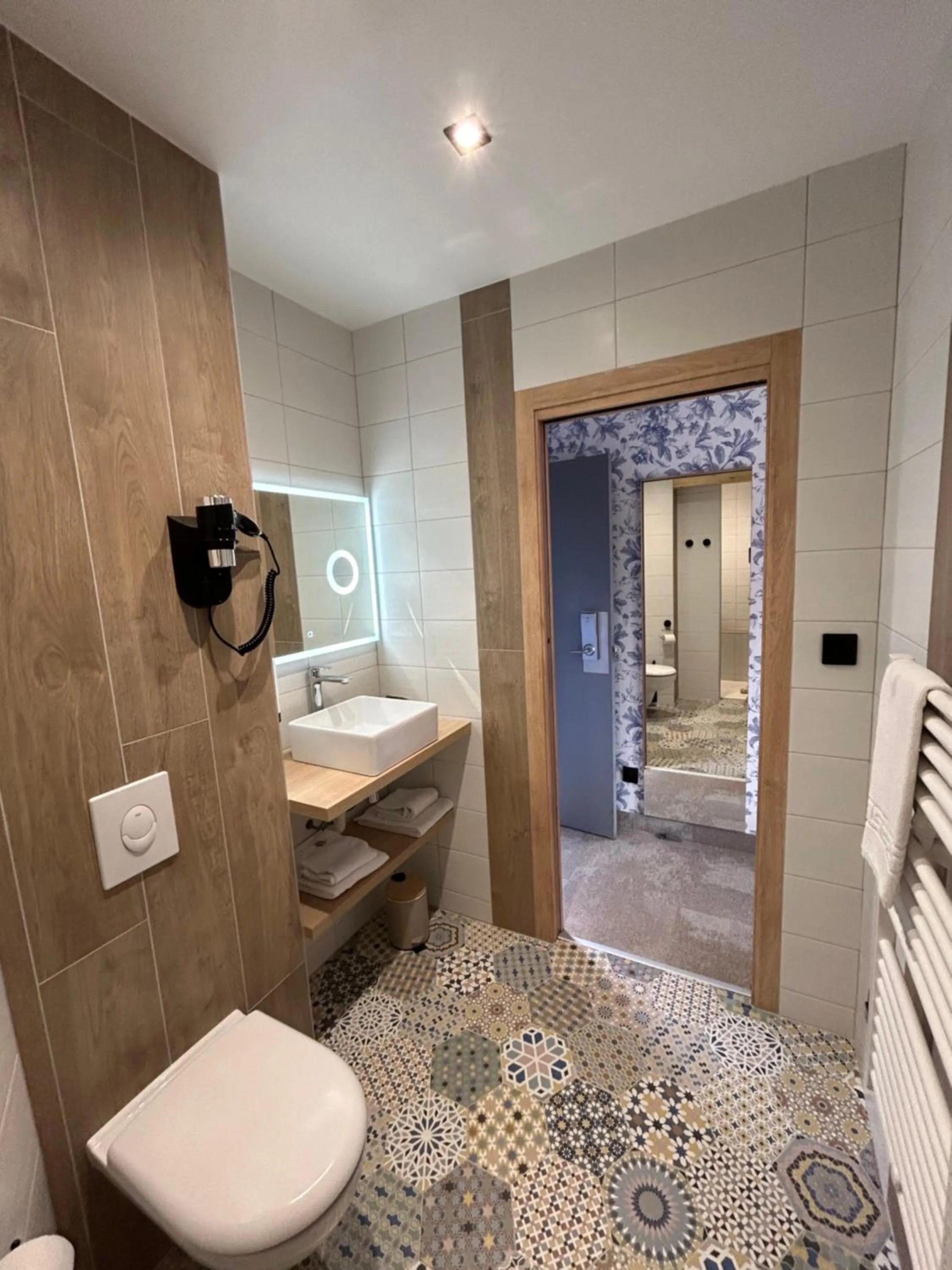 Les Orchidées , Hôtel & Restaurant