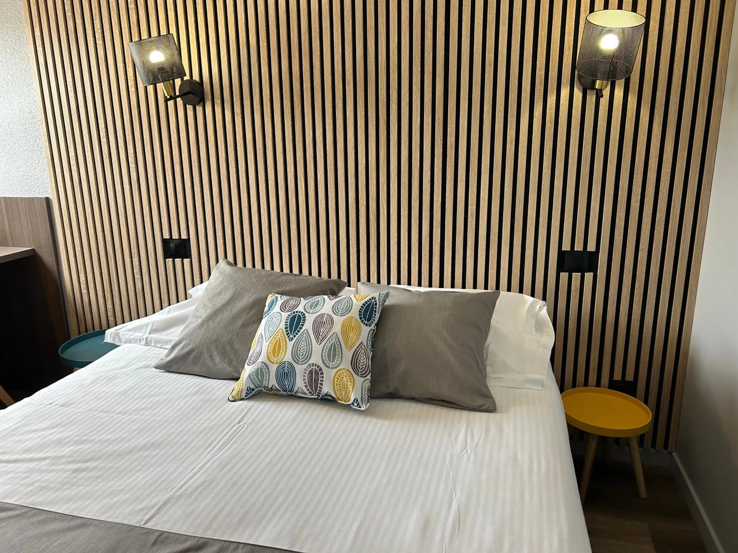 Bed in Les Orchidées , Hôtel & Restaurant