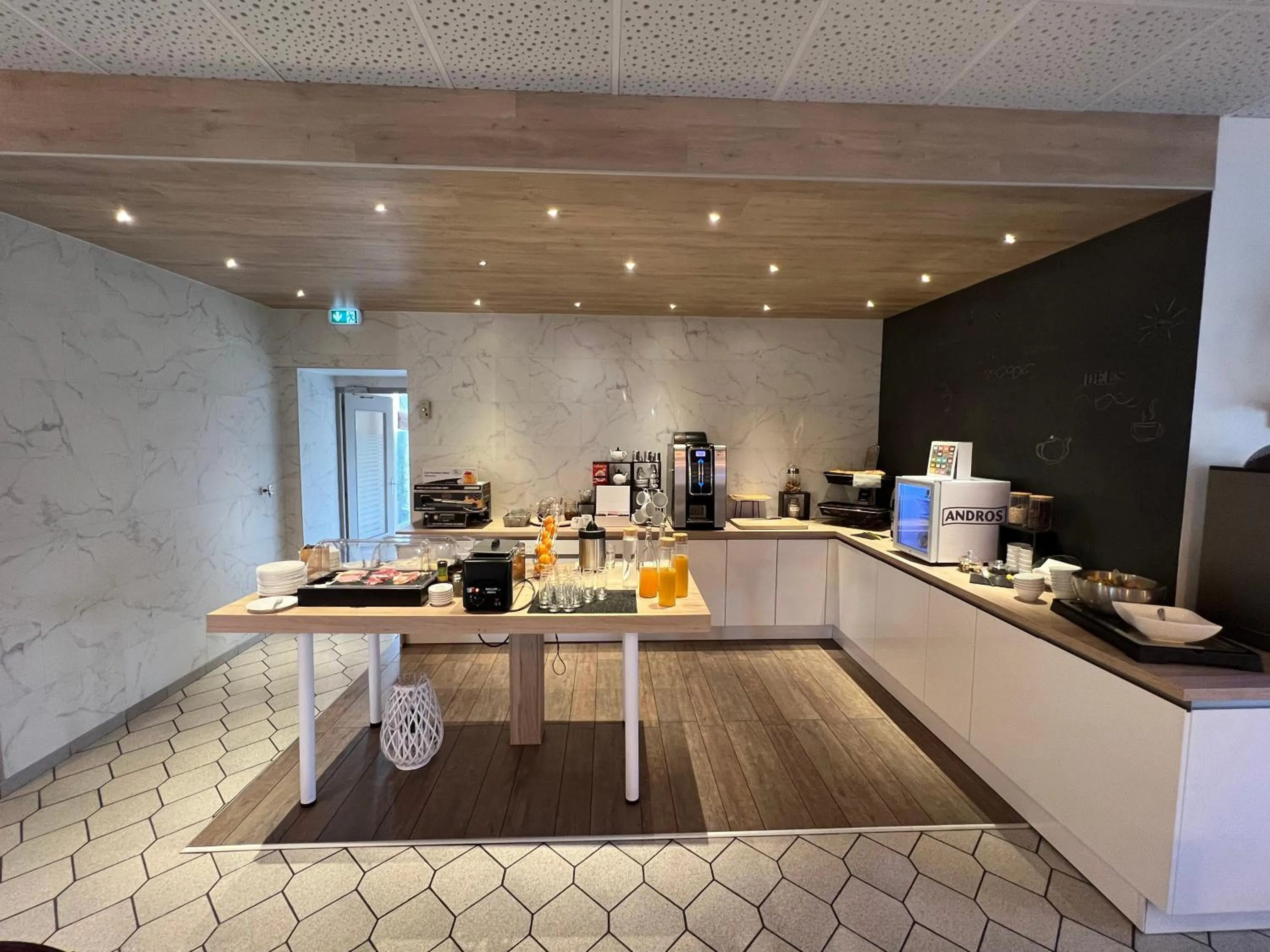 Breakfast in Les Orchidées , Hôtel & Restaurant