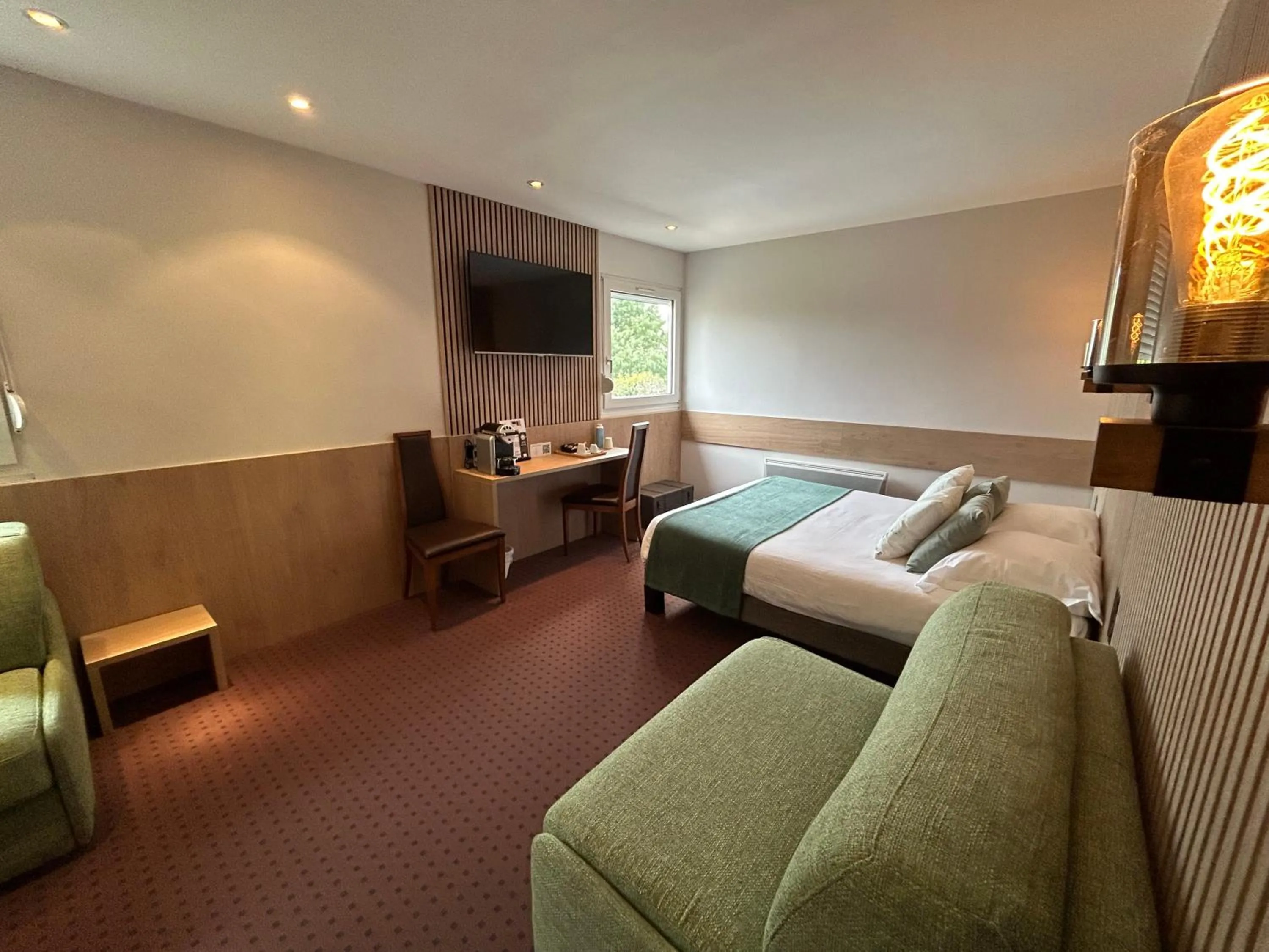 Bedroom, Bed in Les Orchidées , Hôtel & Restaurant