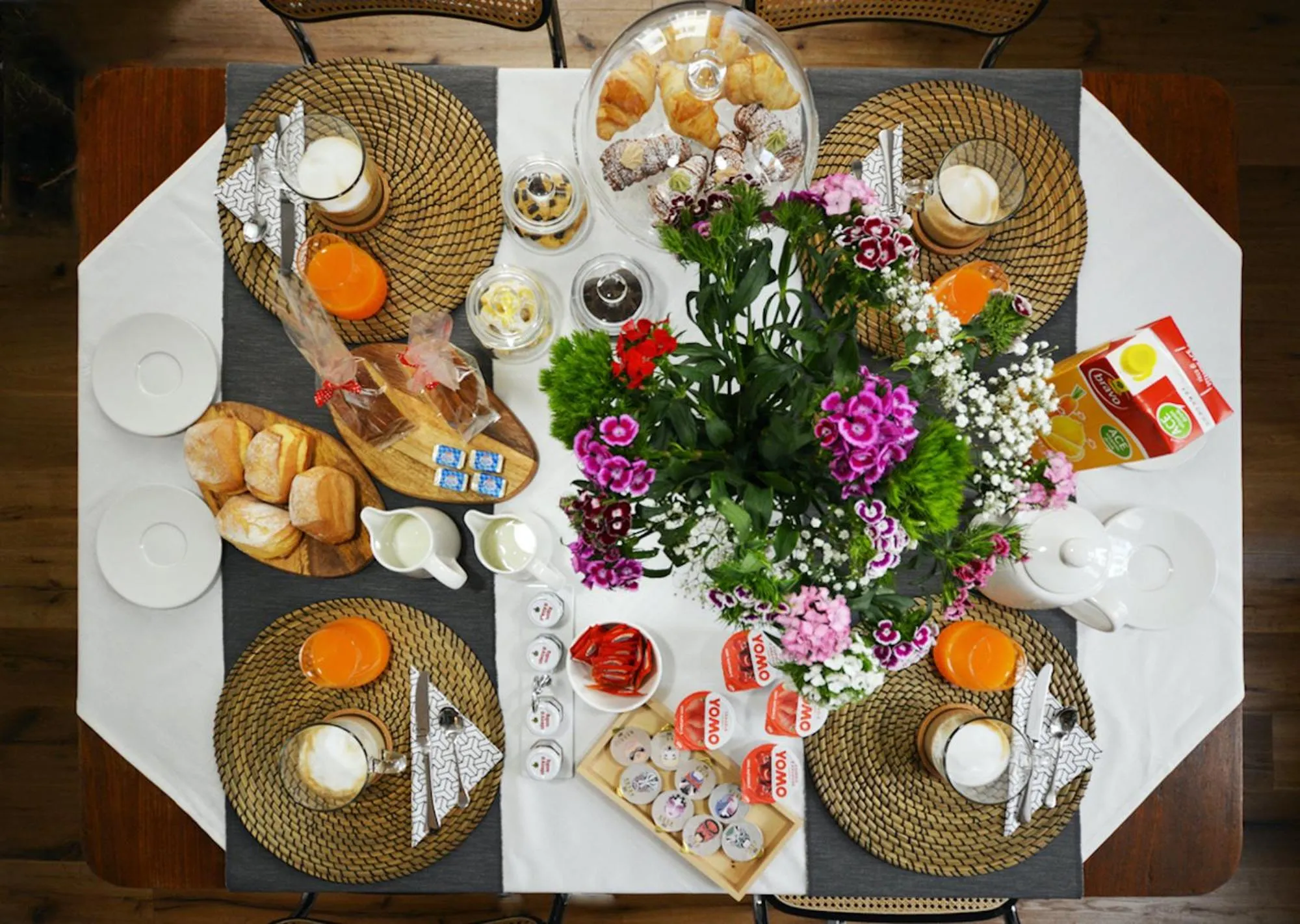 Breakfast in La Design.aTA Experience Bed & Breakfast