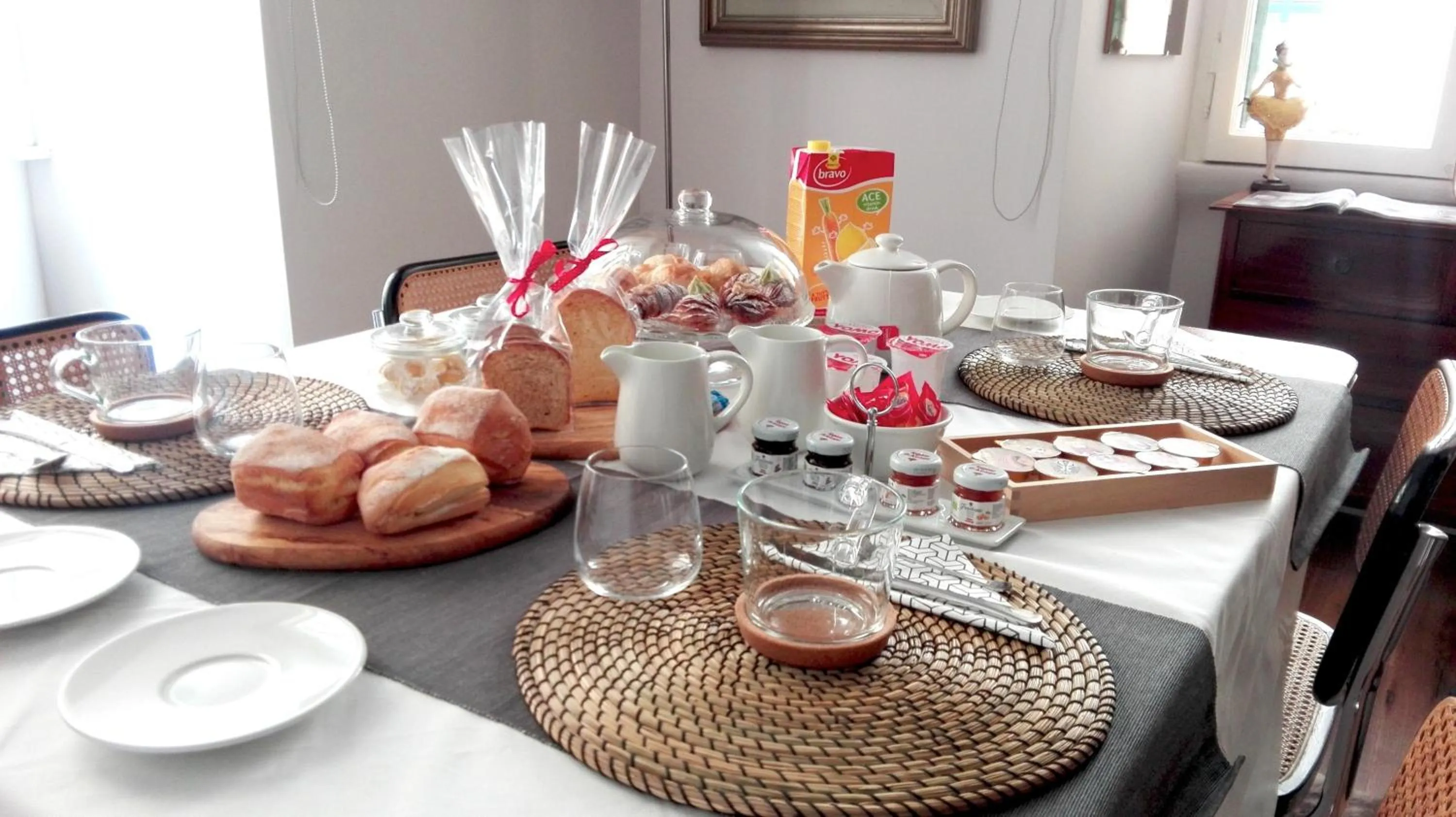 Breakfast in La Design.aTA Experience Bed & Breakfast