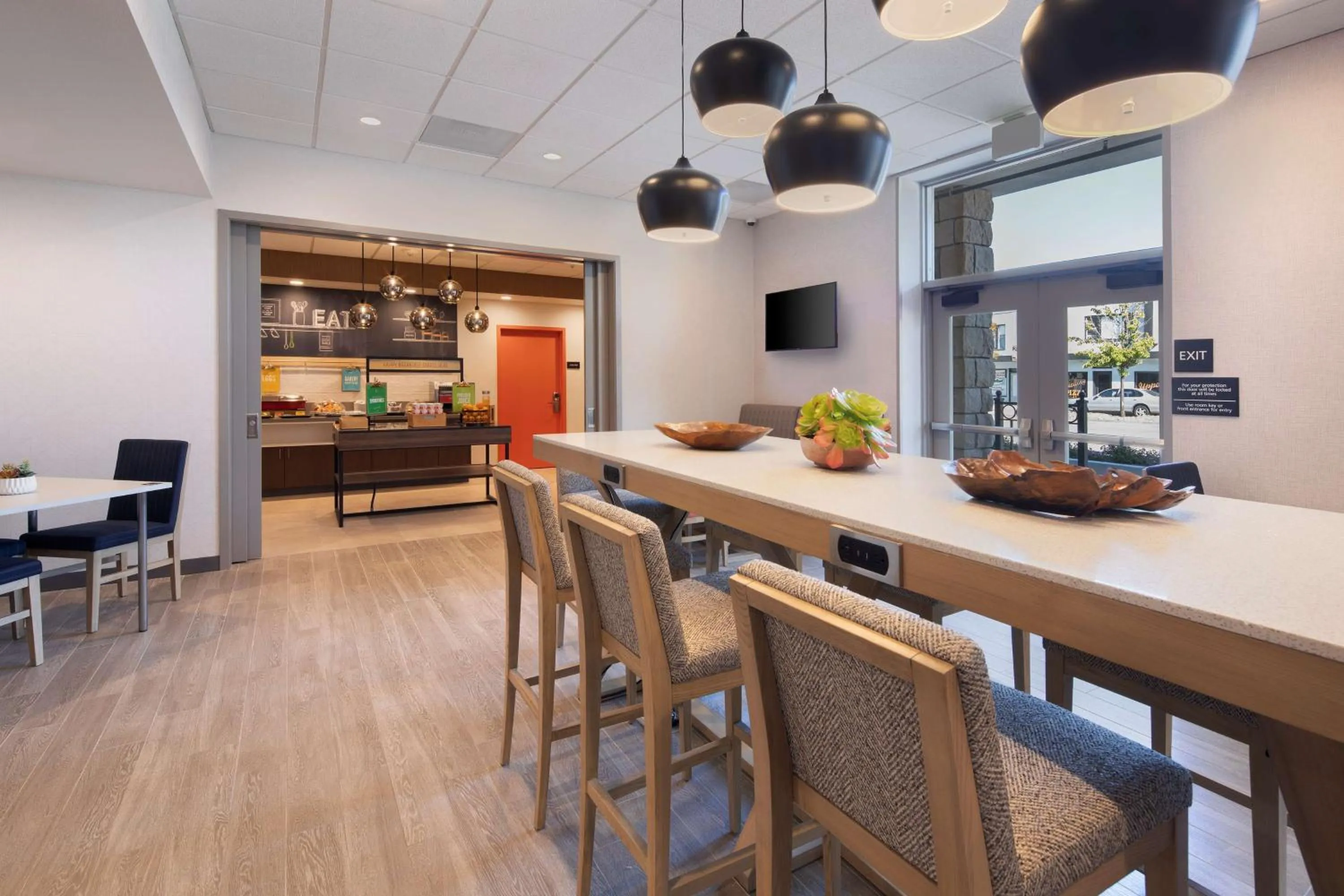 Breakfast in Hampton Inn Santa Cruz West, Ca