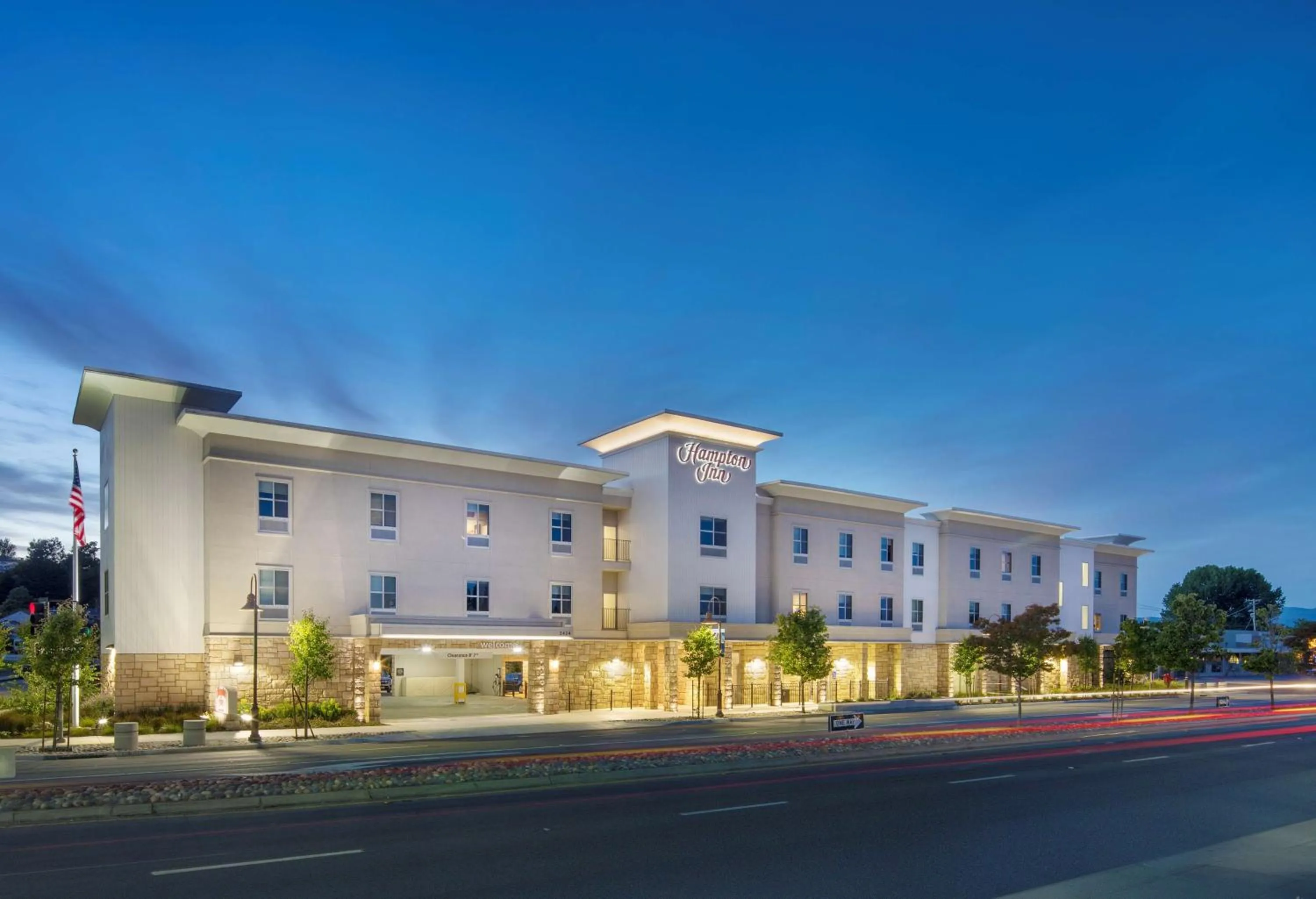 Property building in Hampton Inn Santa Cruz West, Ca