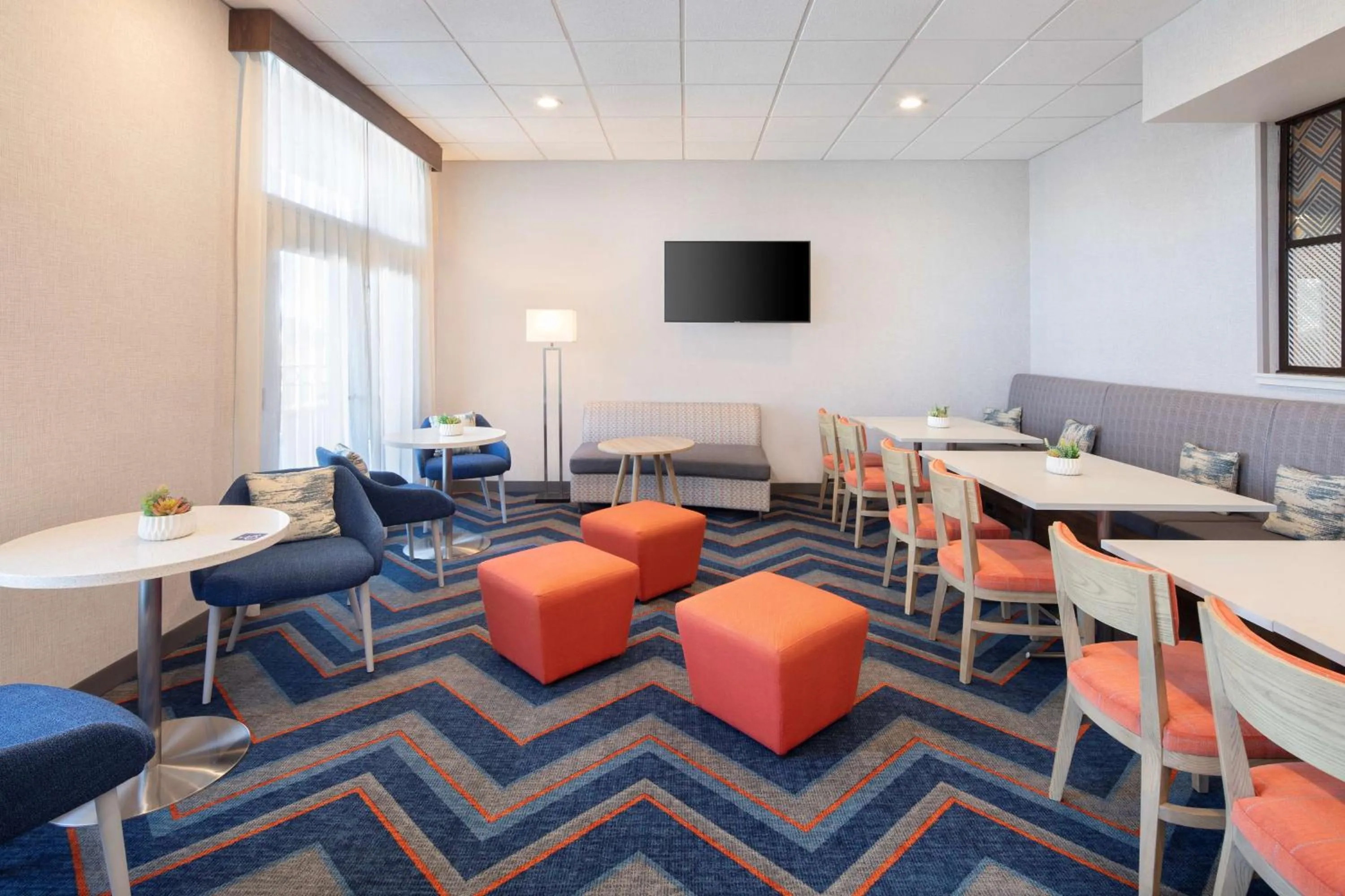 Lobby or reception in Hampton Inn Santa Cruz West, Ca