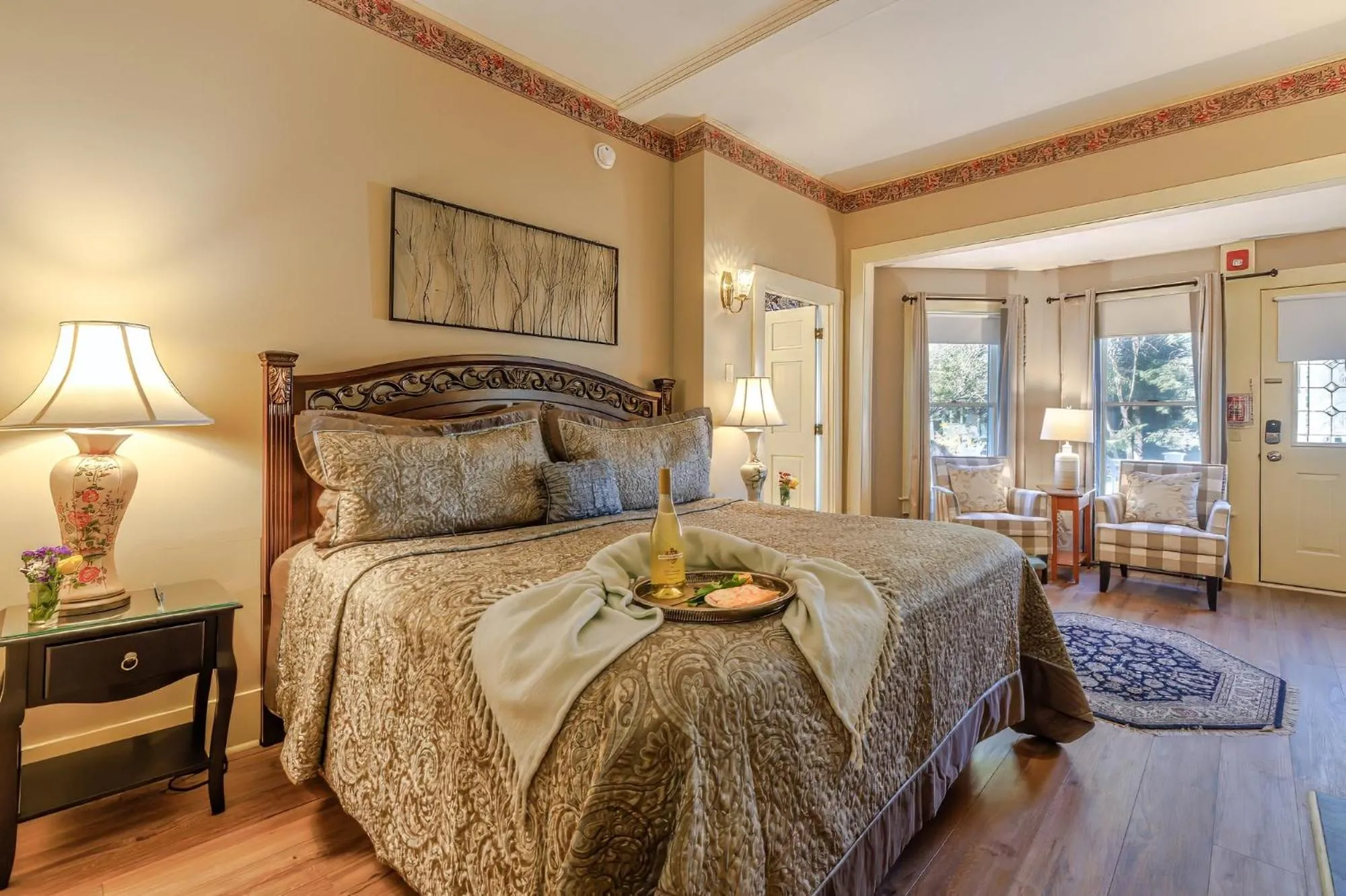 Bedroom, Bed in Mira Monte Inn & Suites