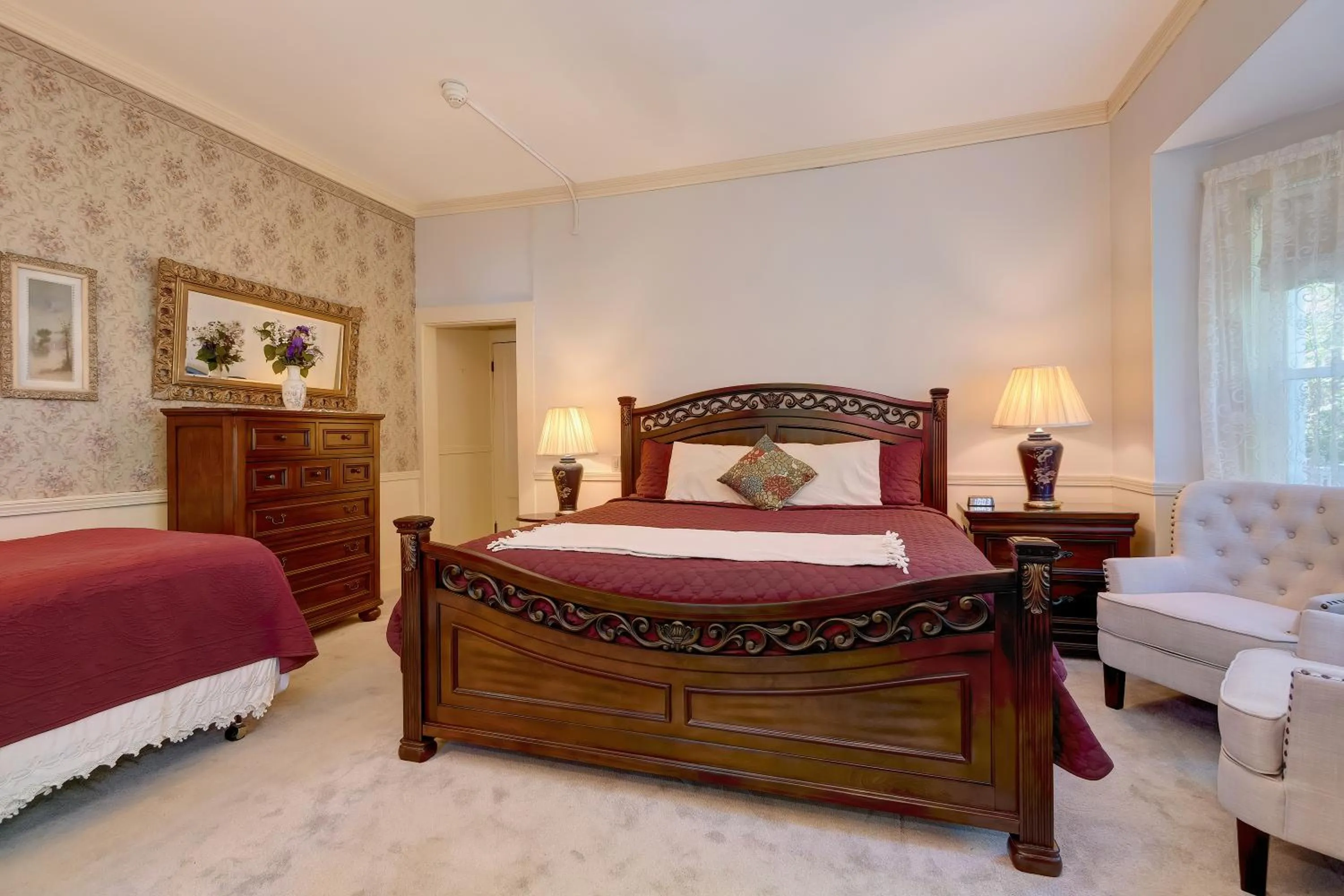 Bedroom, Bed in Mira Monte Inn & Suites