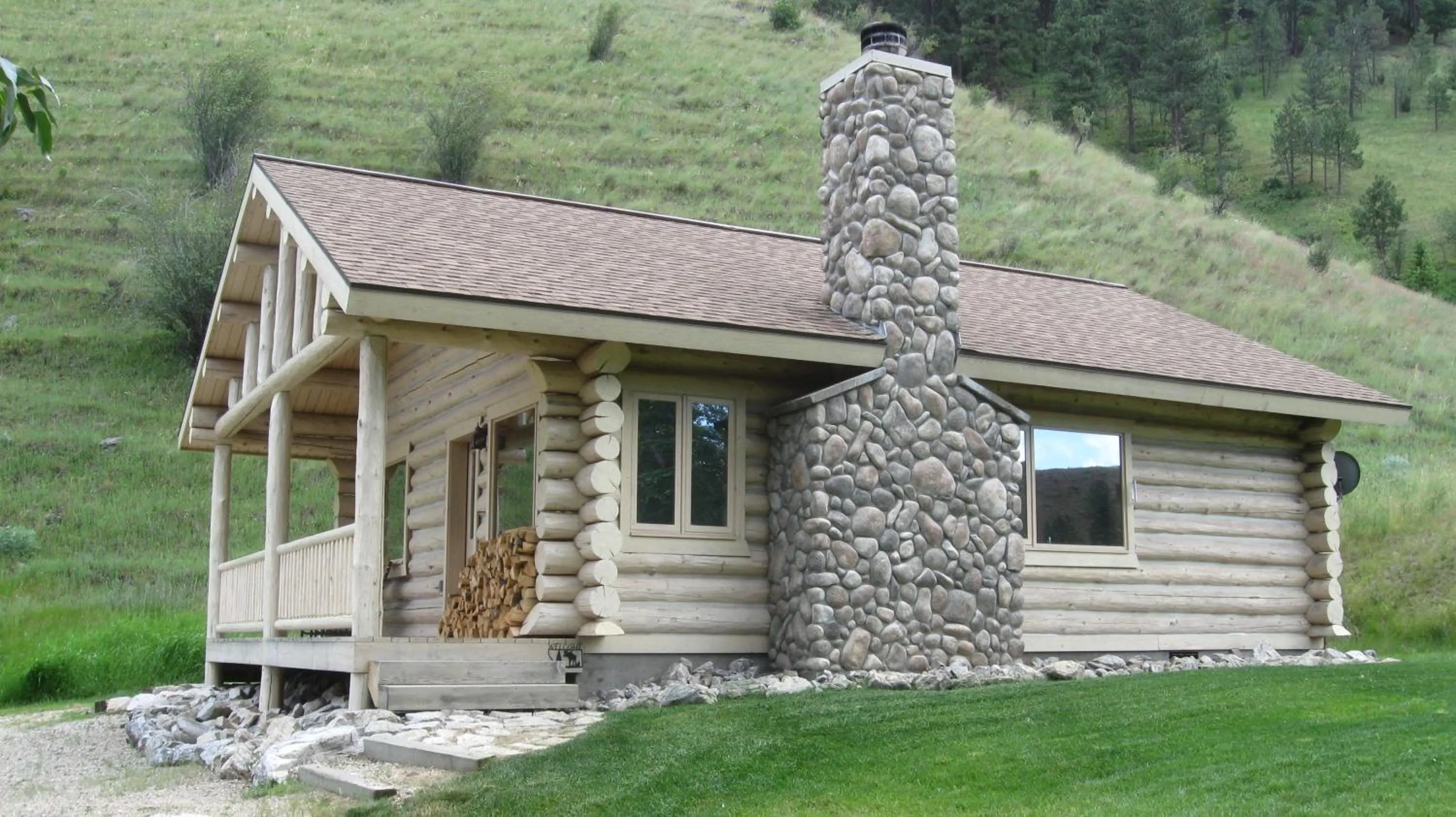 Property building in Rye Creek Lodge