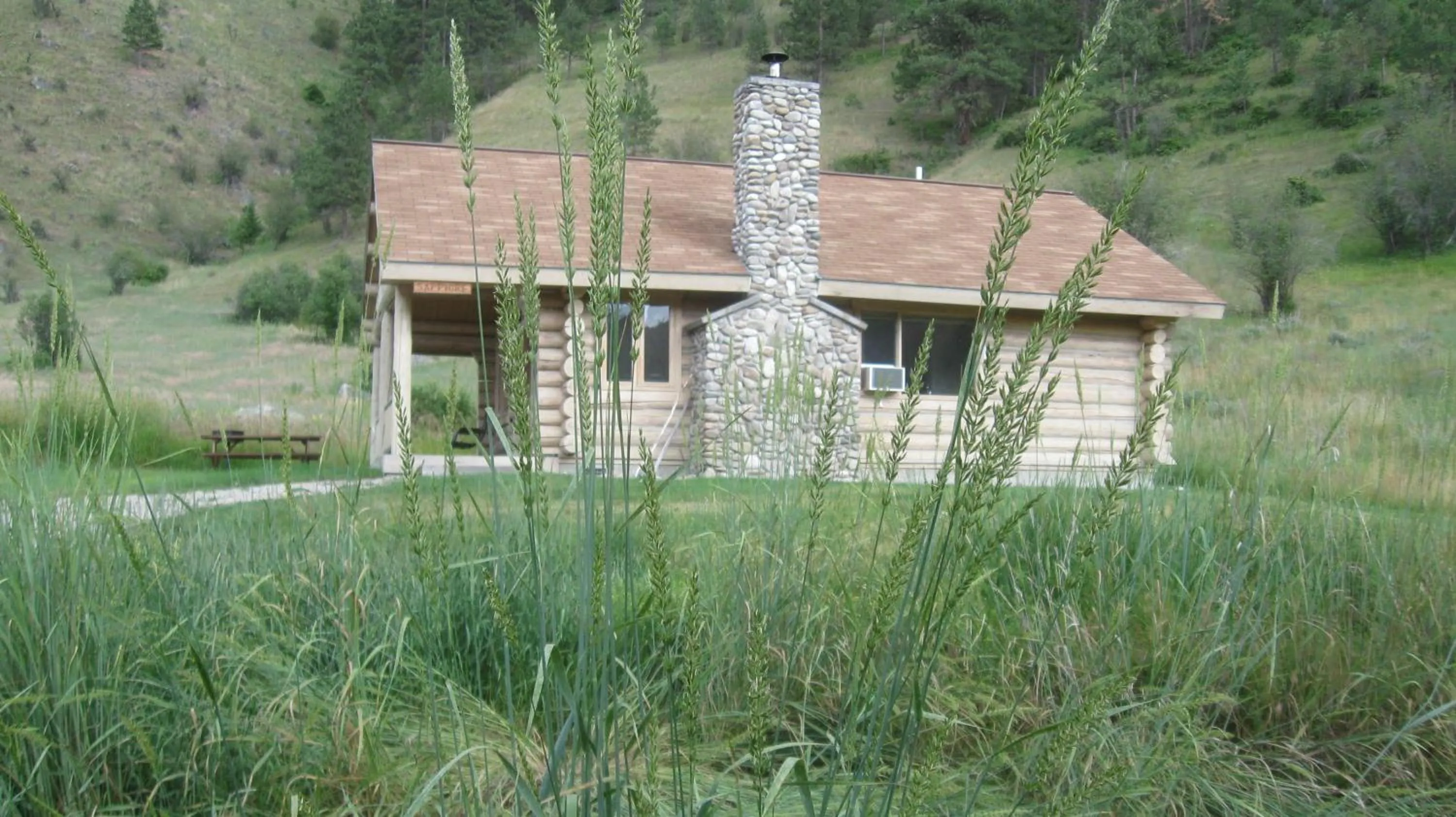 Property building in Rye Creek Lodge