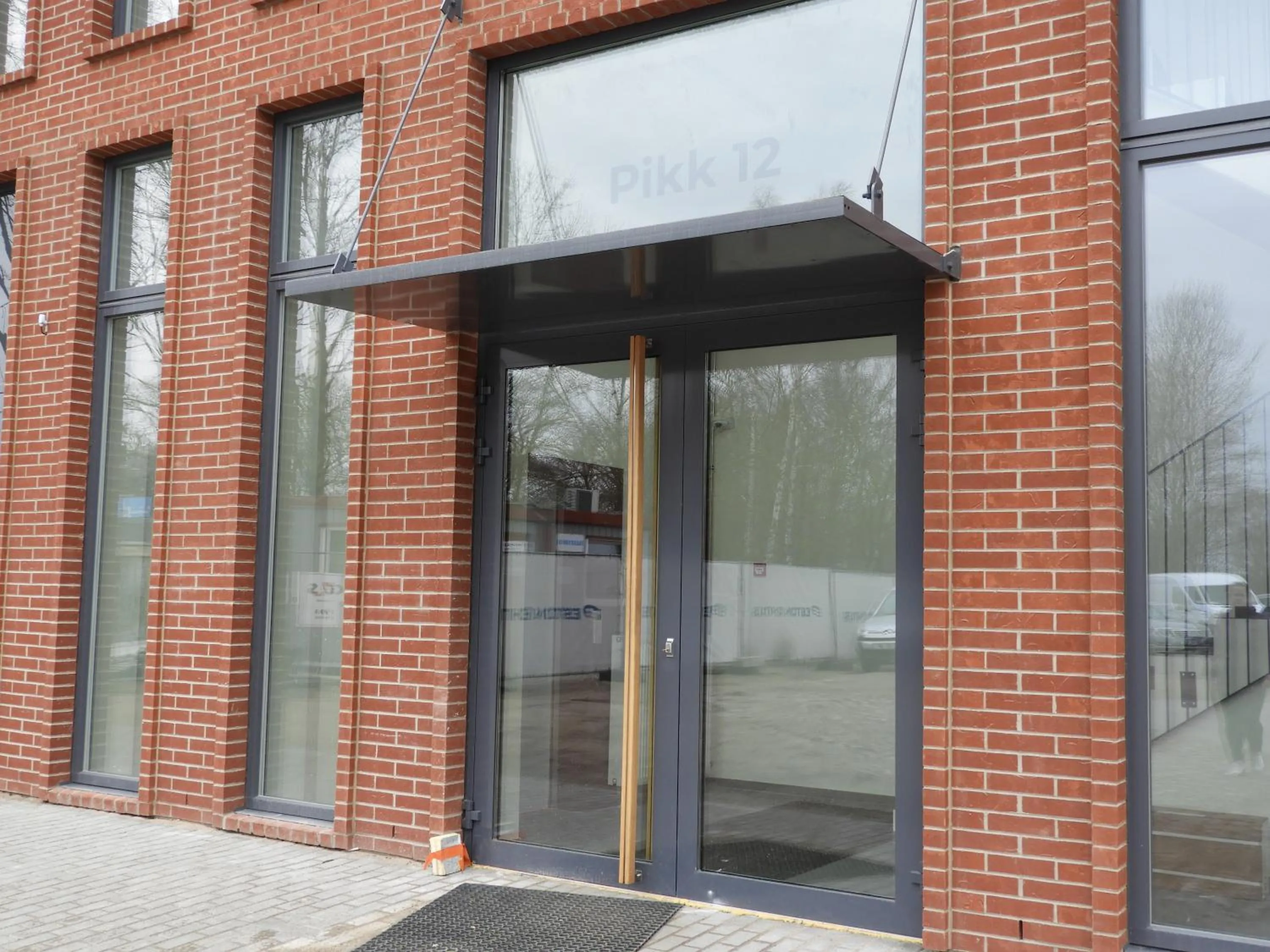 Facade/entrance in Martensi Maja