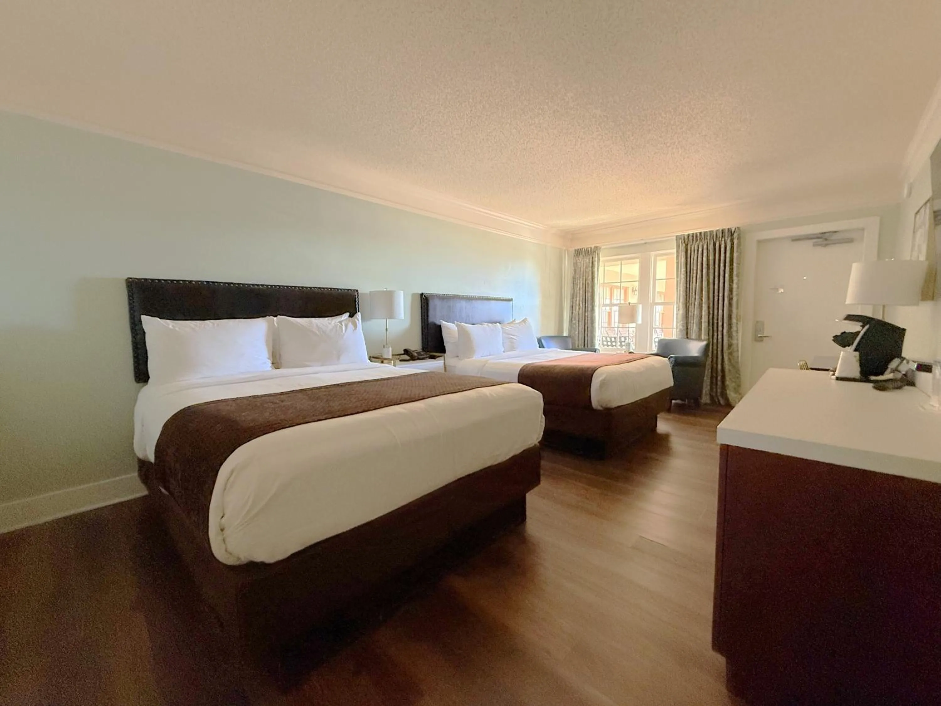 Bayfront Inn