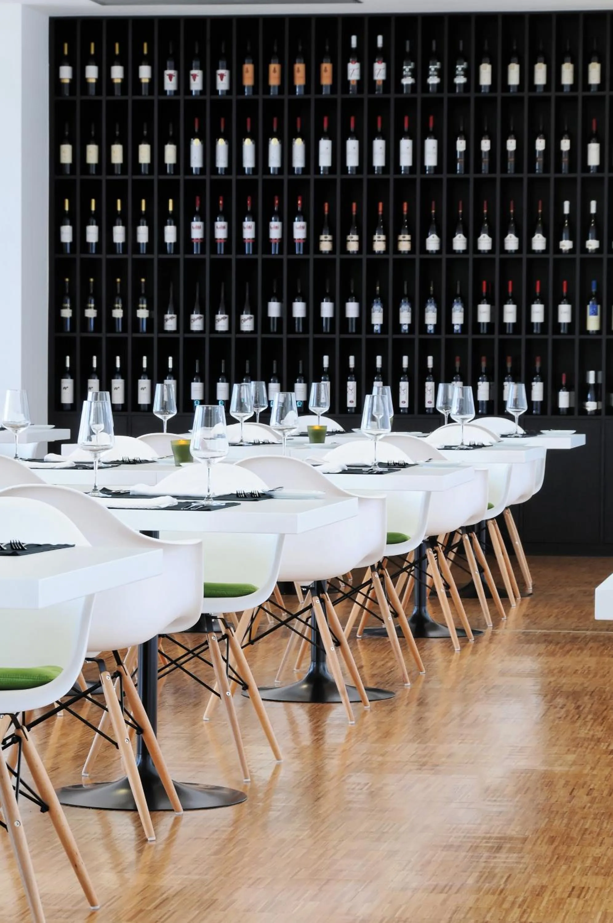 Restaurant/places to eat in Open Village Sports Hotel & Spa Club