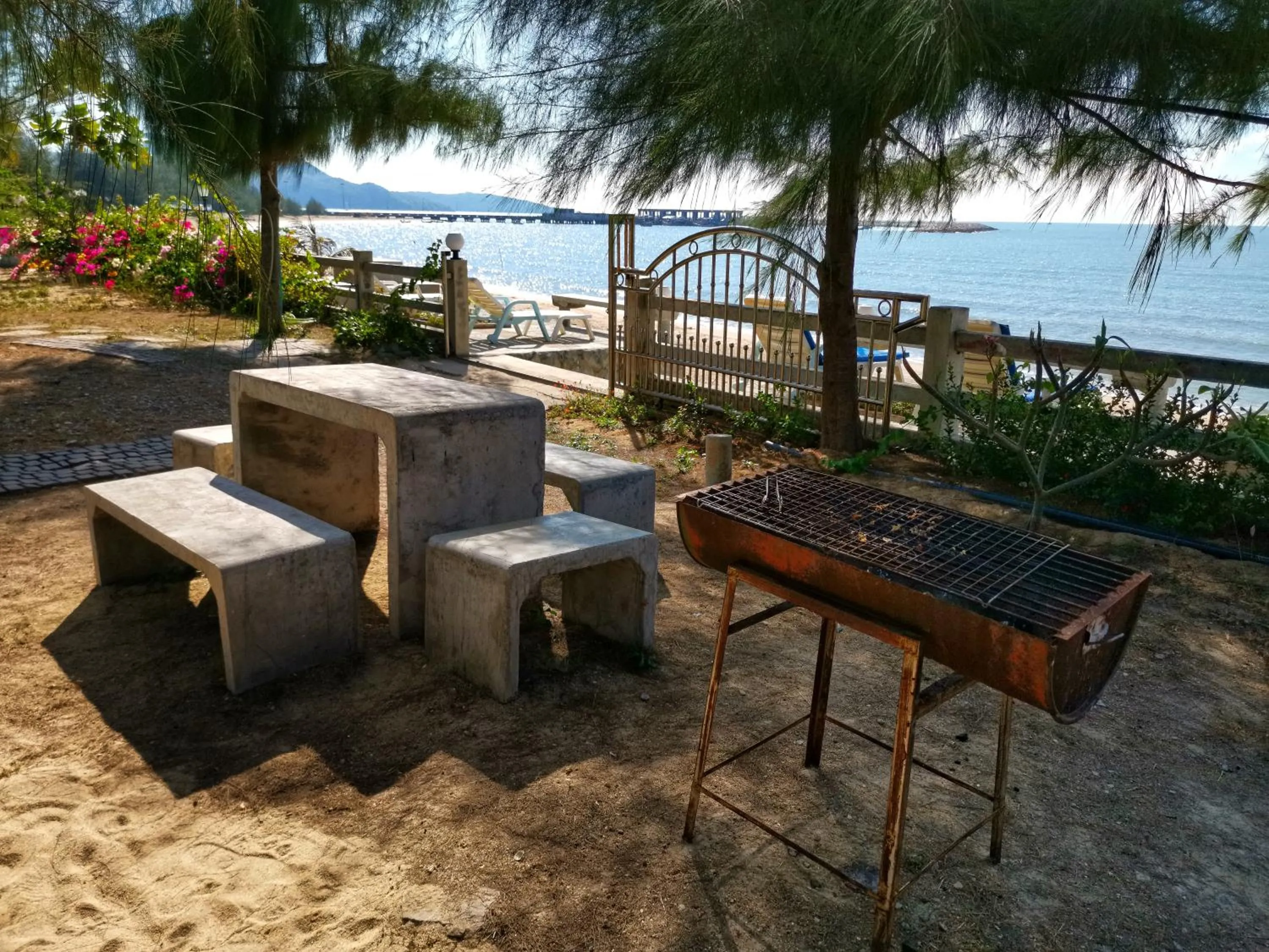 BBQ facilities in Sea Smile Resort