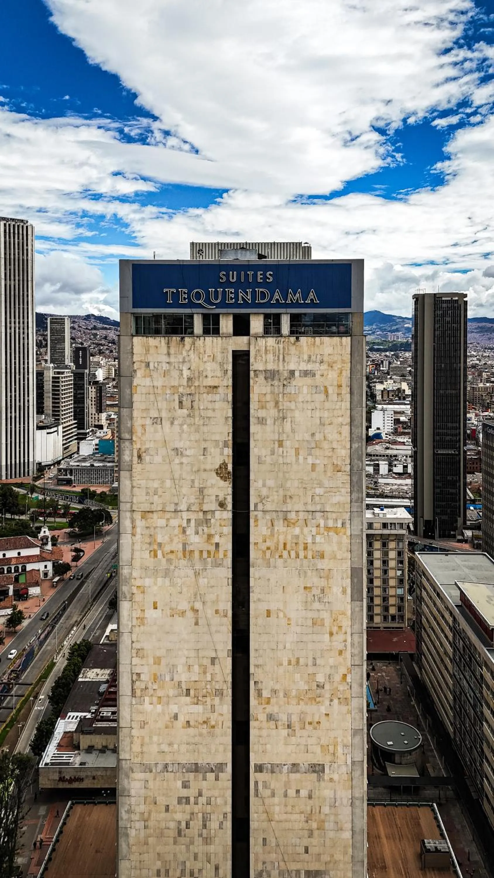 Property building in Tequendama Suites Bogota