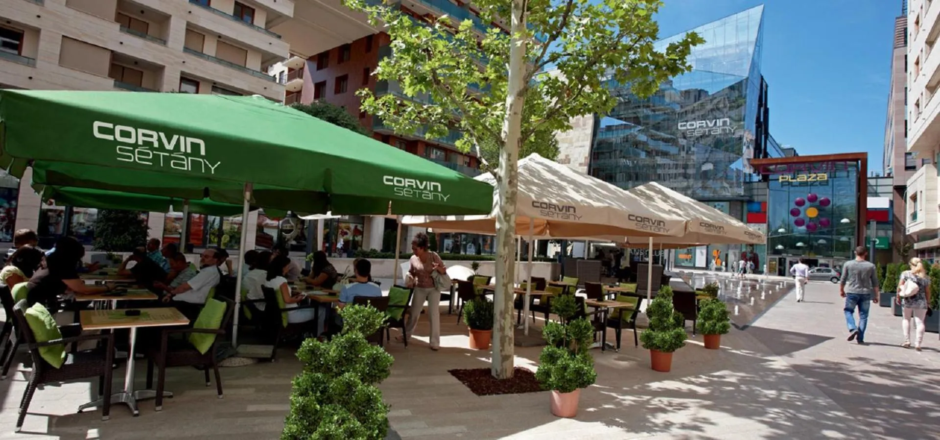 Restaurant/places to eat in Corvin Point Rooms and Apartments