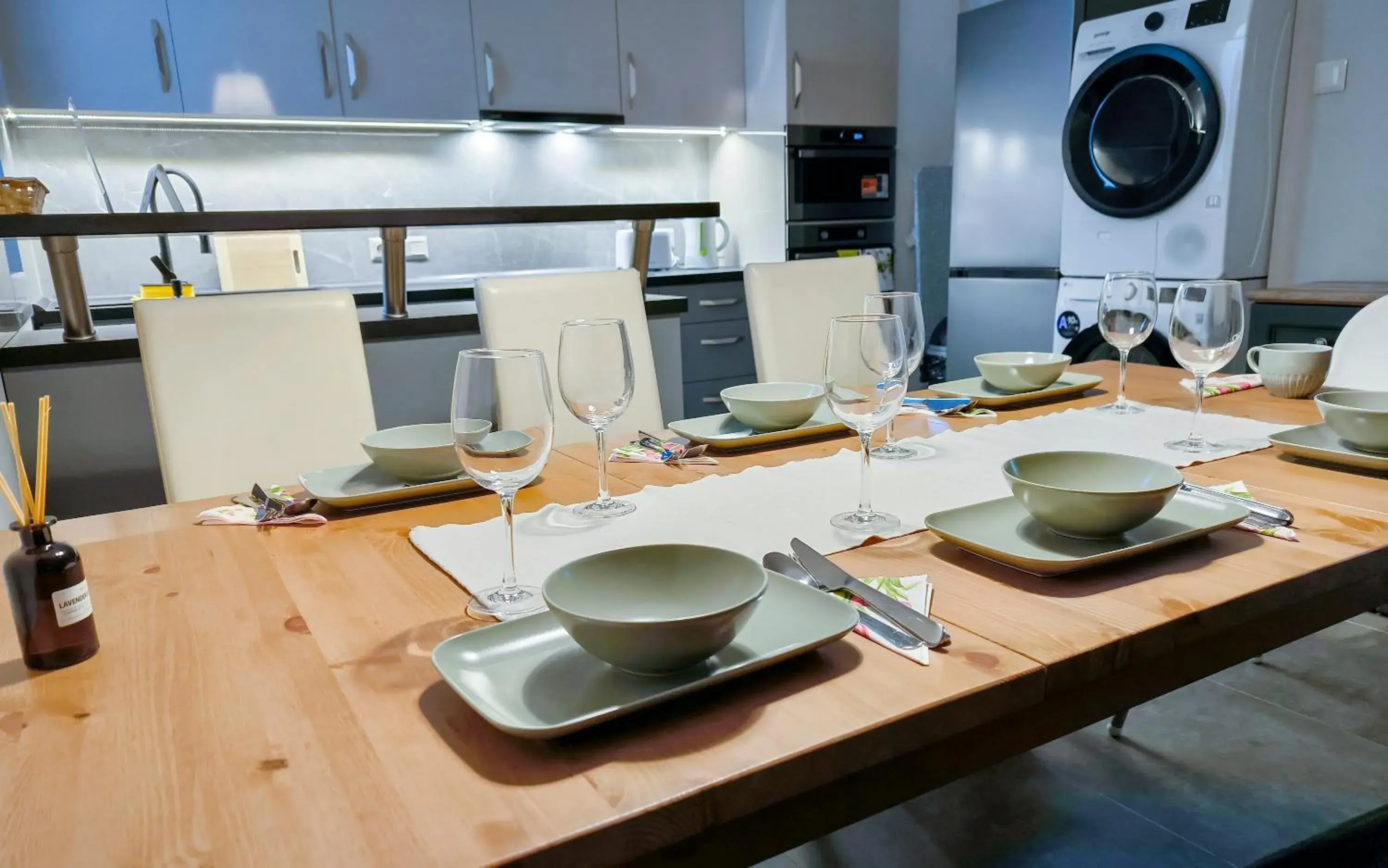 Three-Bedroom Premium Apartment in Corvin Point Rooms and Apartments Three-Bedroom Premium Apartment in Corvin Point Rooms and Apartments