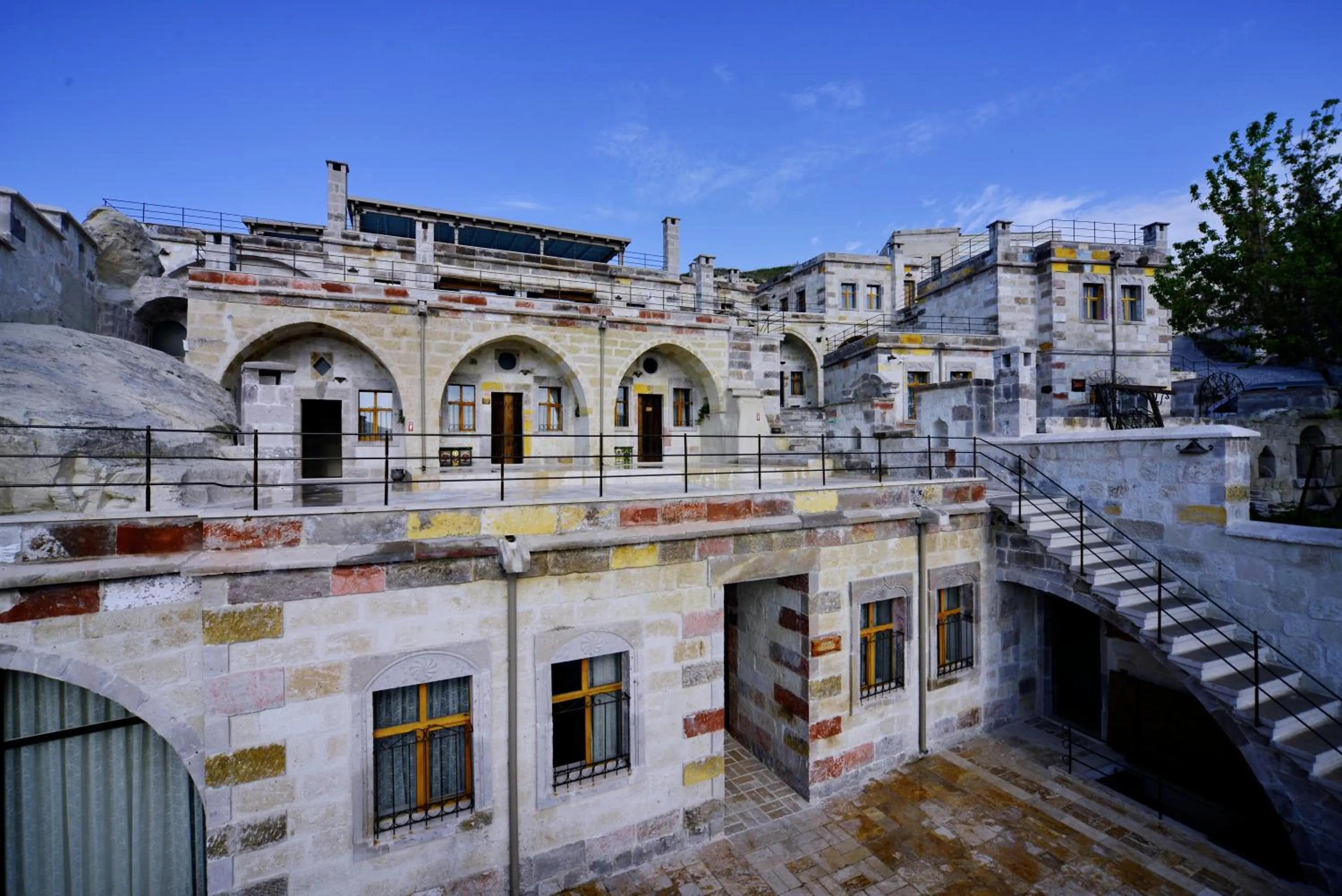 Property building in Seki Cave Suites
