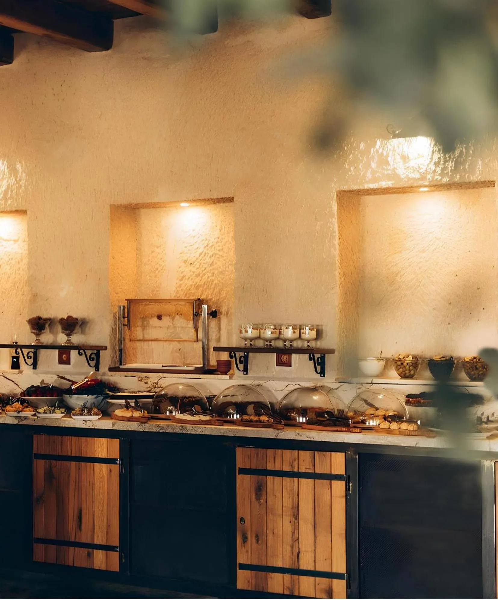 Breakfast in Seki Cave Suites