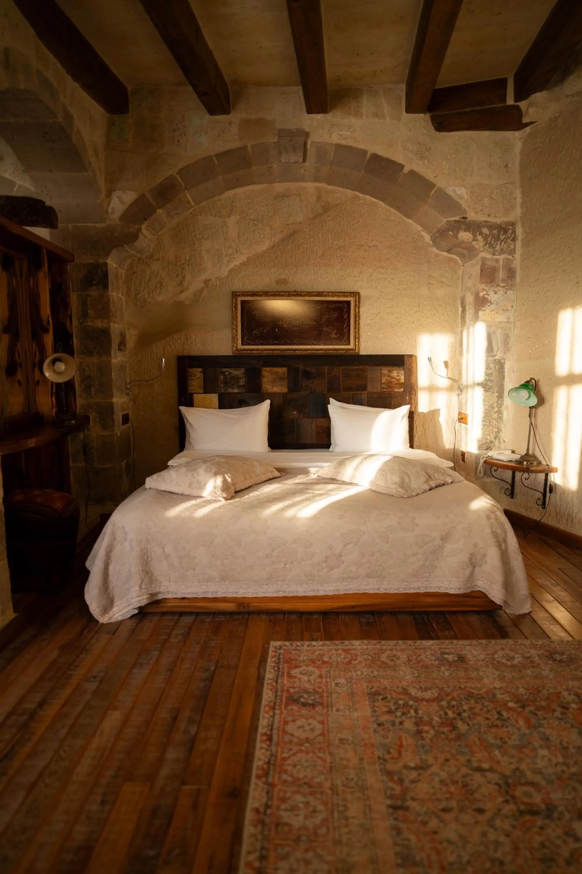 Bedroom, Bed in Seki Cave Suites