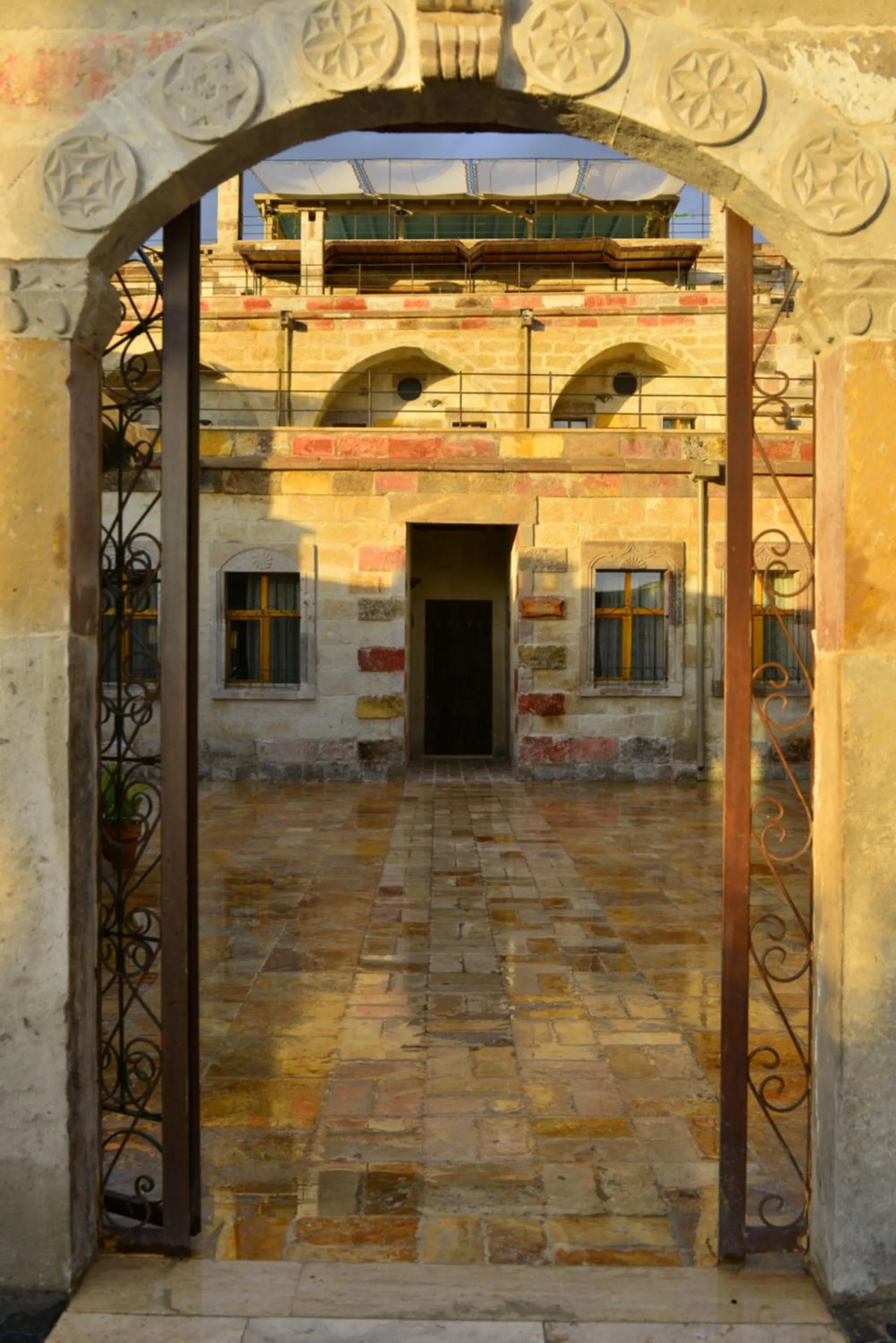 Property building in Seki Cave Suites