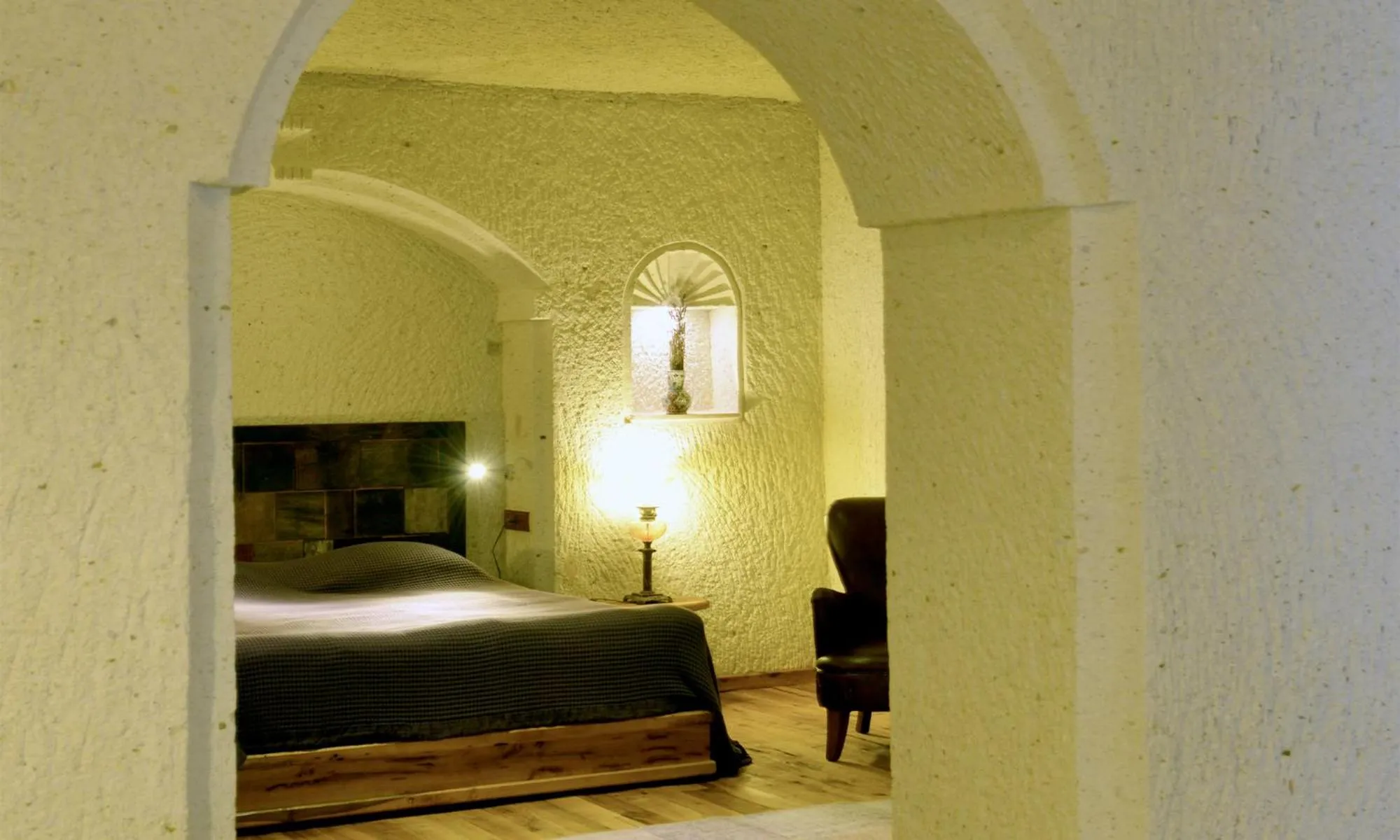 Bedroom, Bed in Seki Cave Suites