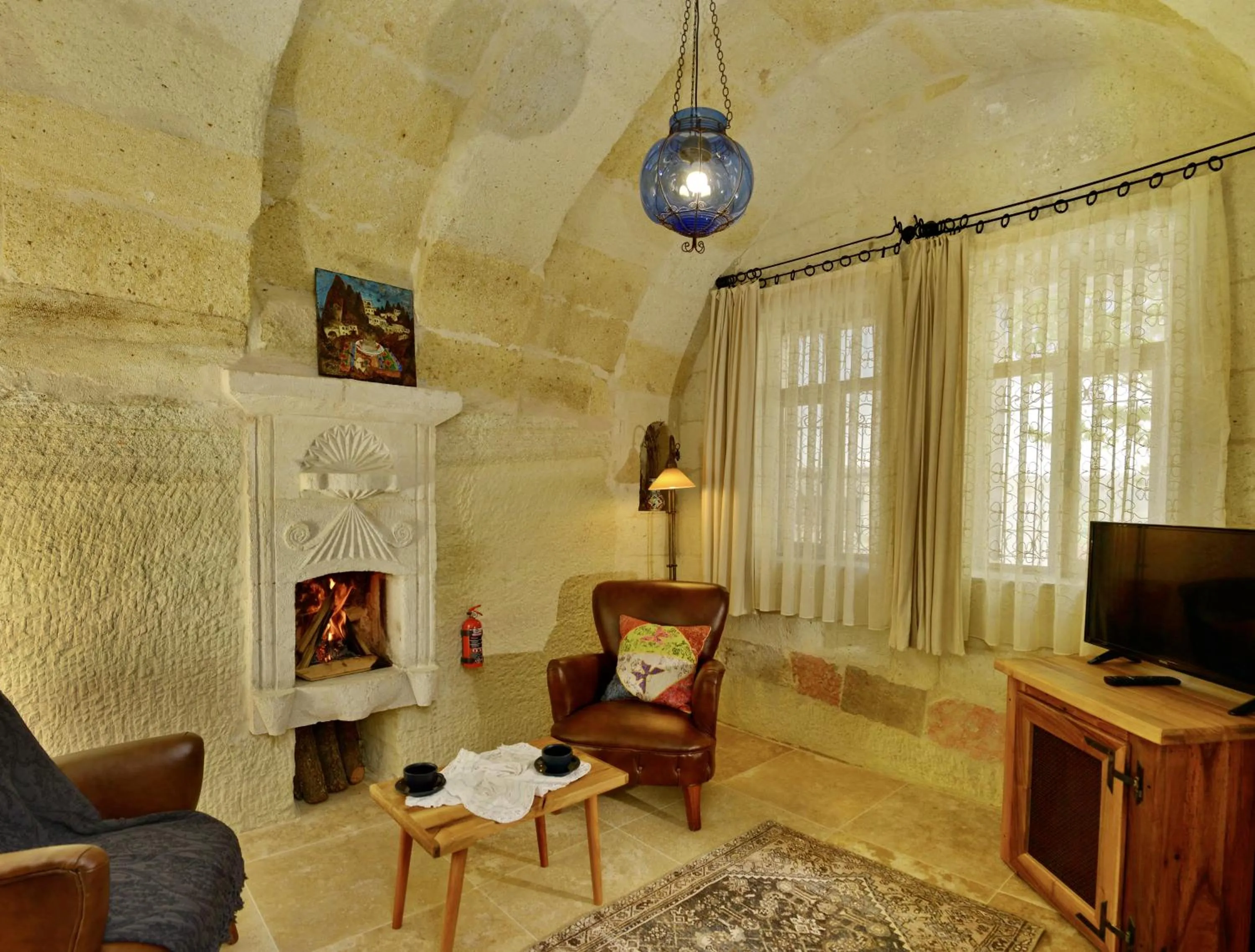 TV and multimedia in Seki Cave Suites