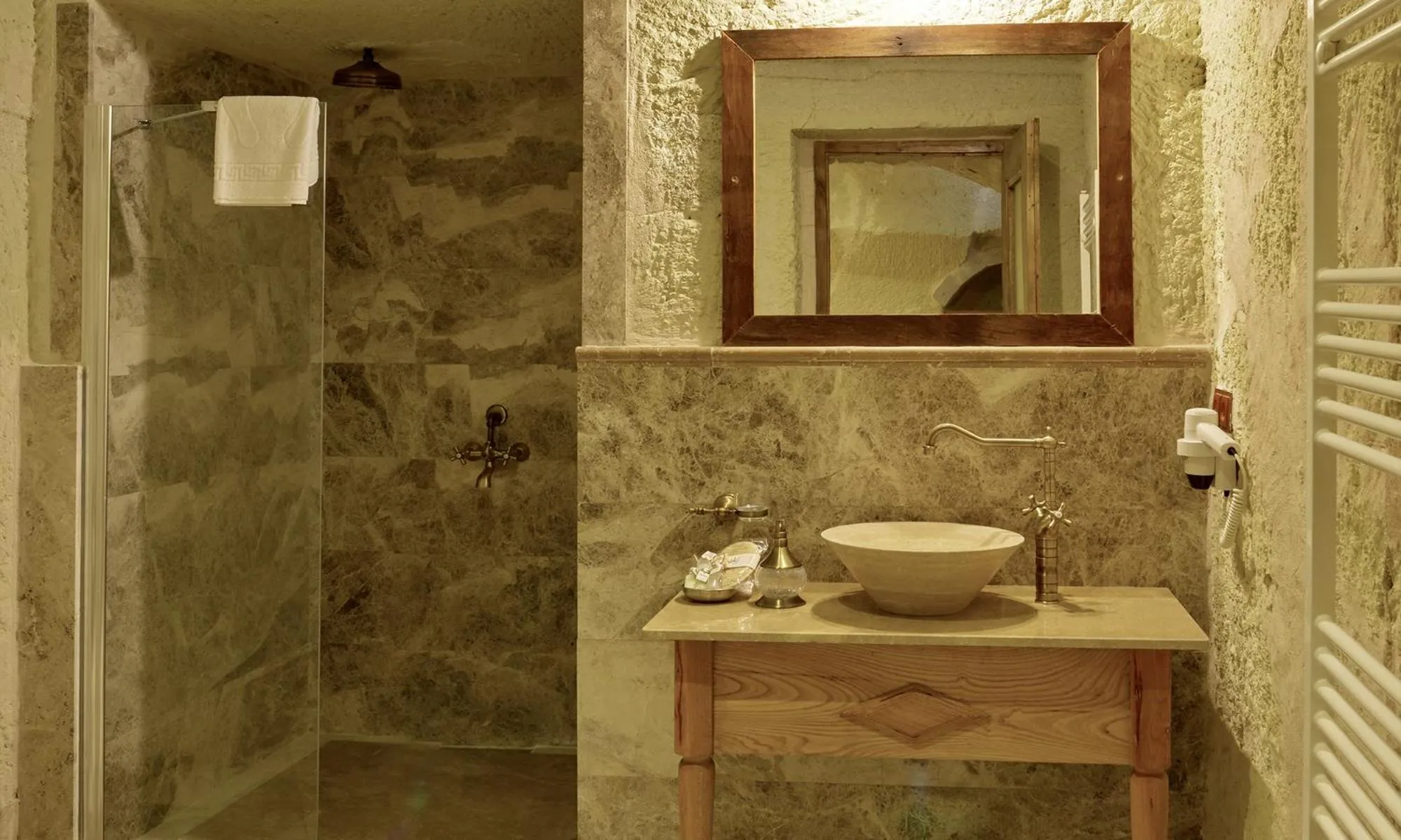 Bathroom in Seki Cave Suites