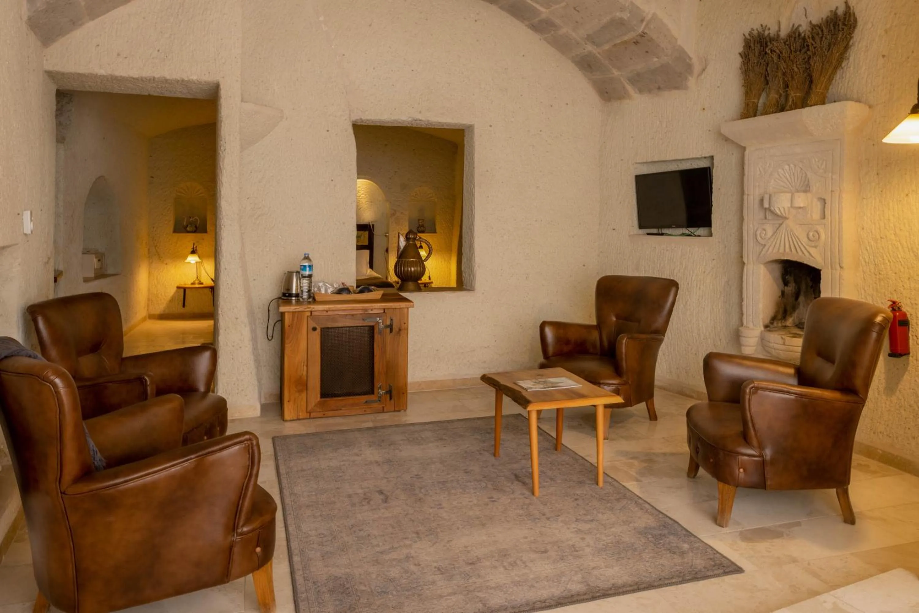 Coffee/tea facilities in Seki Cave Suites